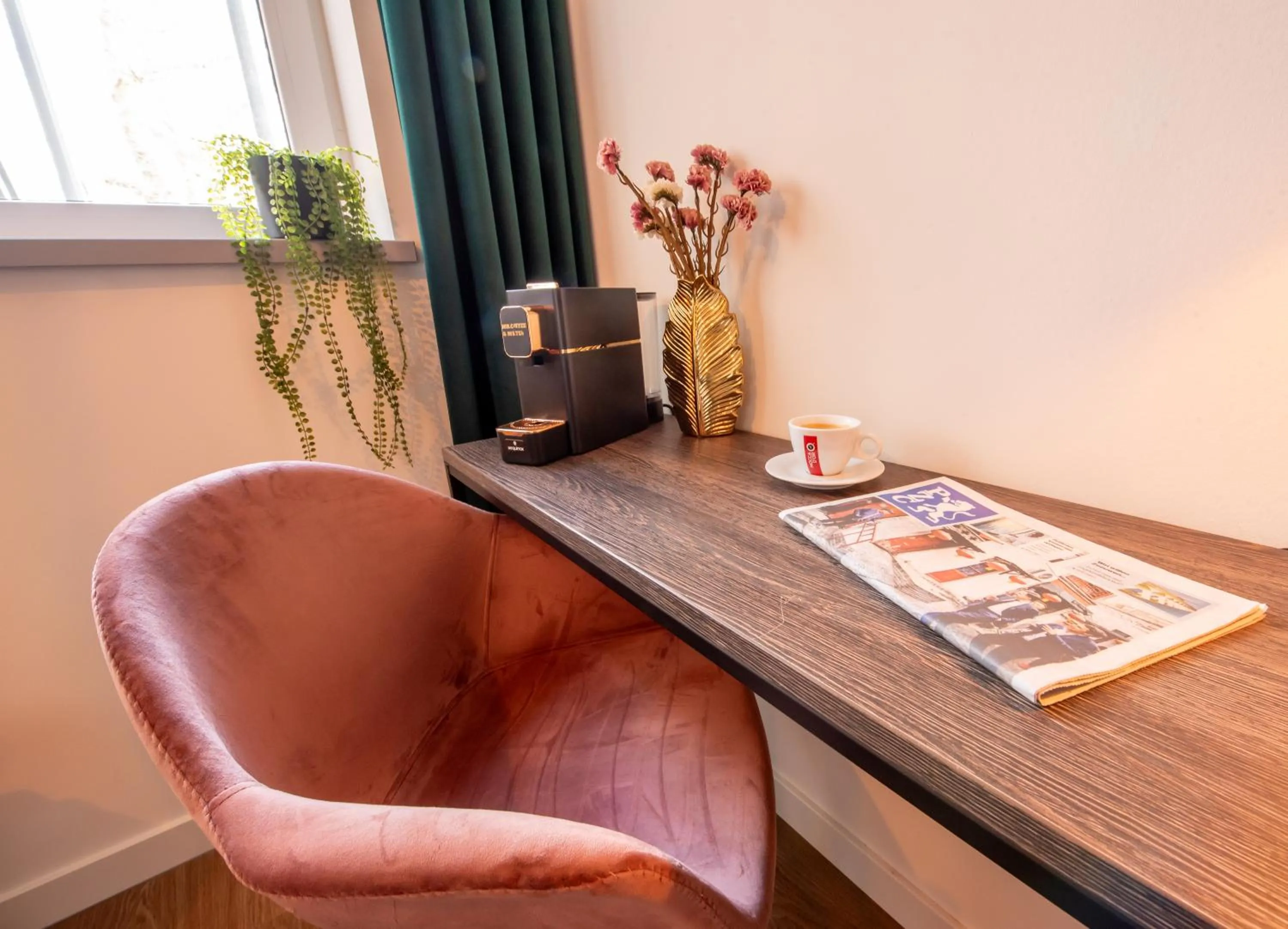 hair dresser in Hotel Bom