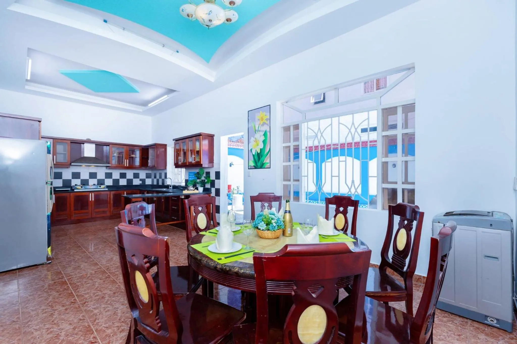 Villa Hồ Bơi Karaoke - Bida - Sân Vườn - Gần Biển Thùy Vân