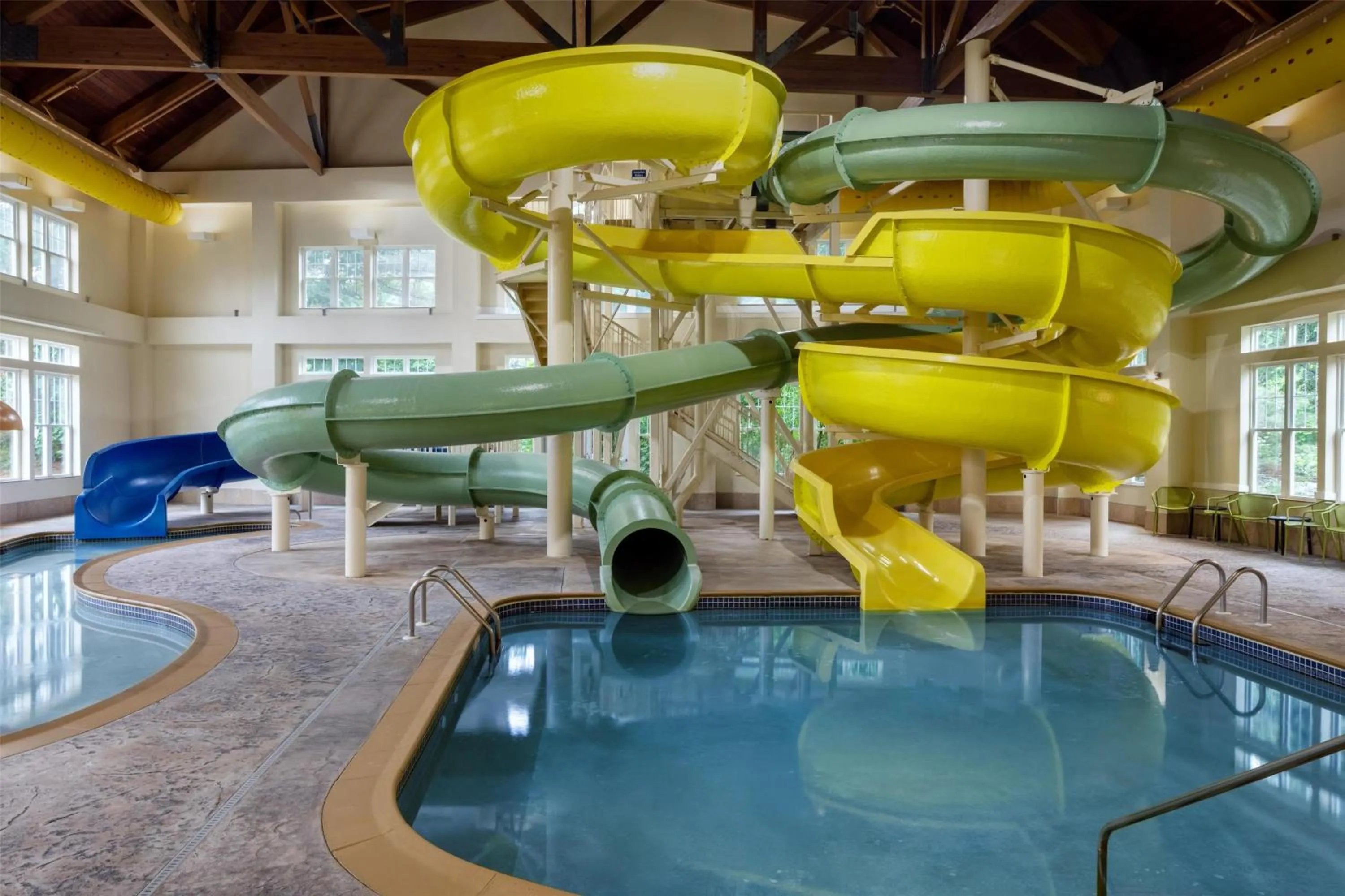 Pool view in Hampton Inn & Suites North Conway