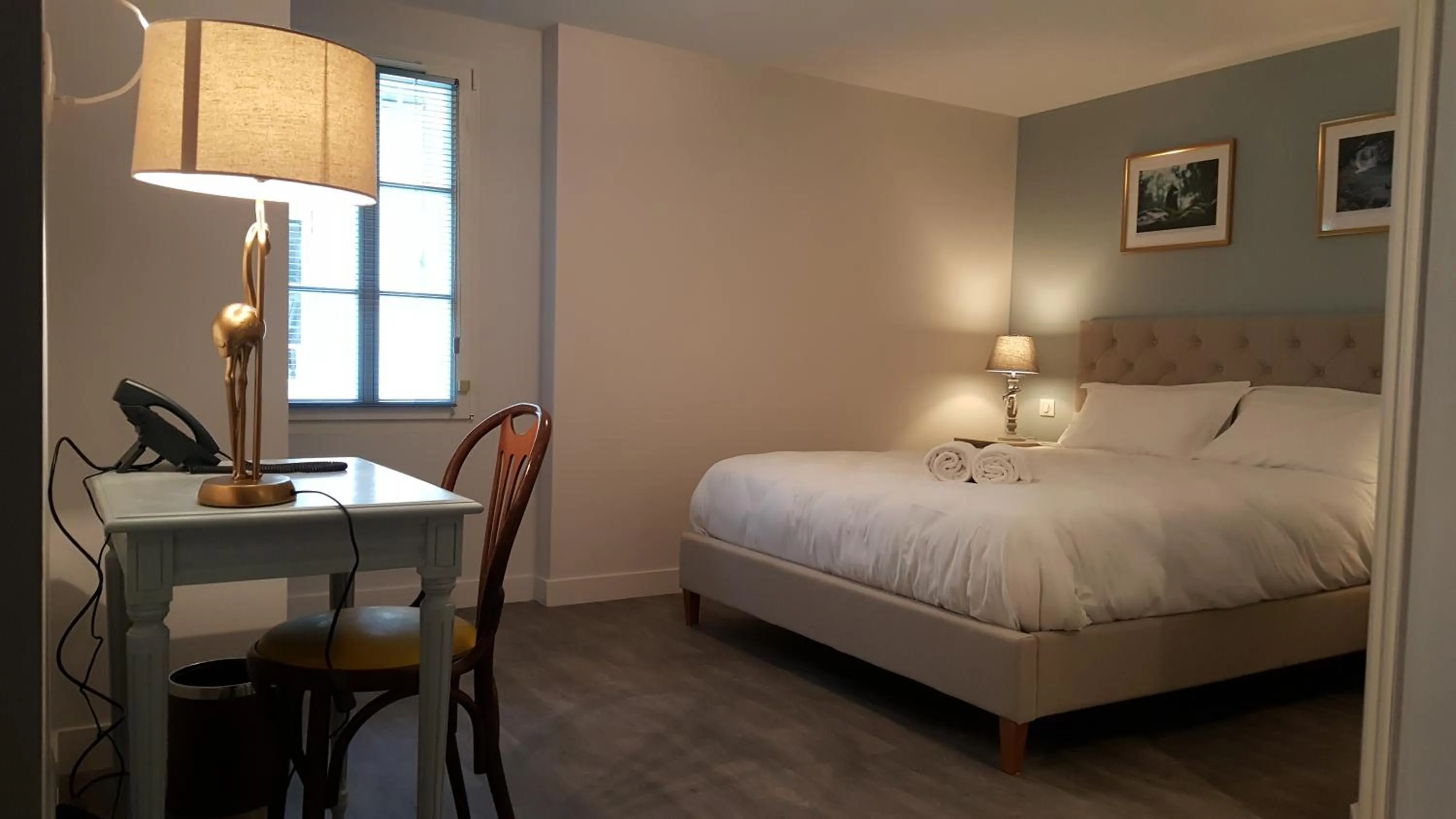 Bed in Hôtel Chez Jacqueline