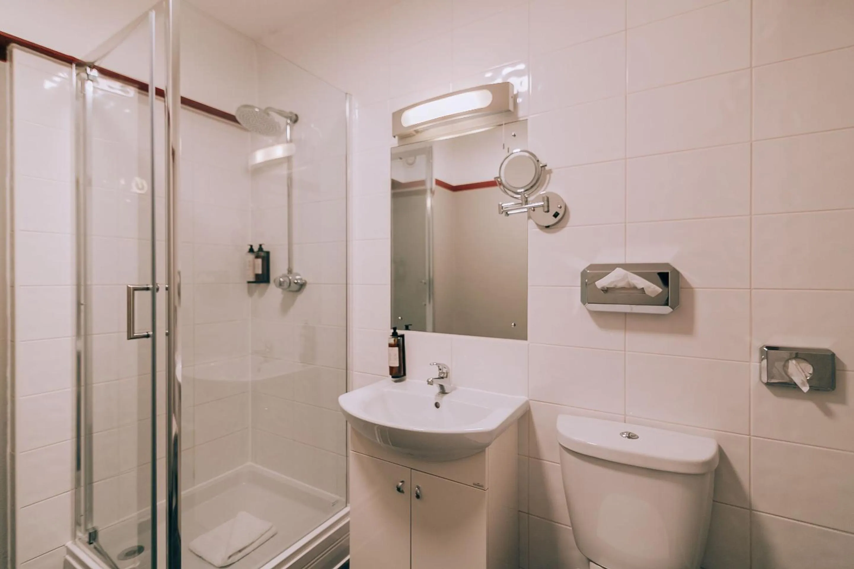 Shower in PH Hostel Liverpool