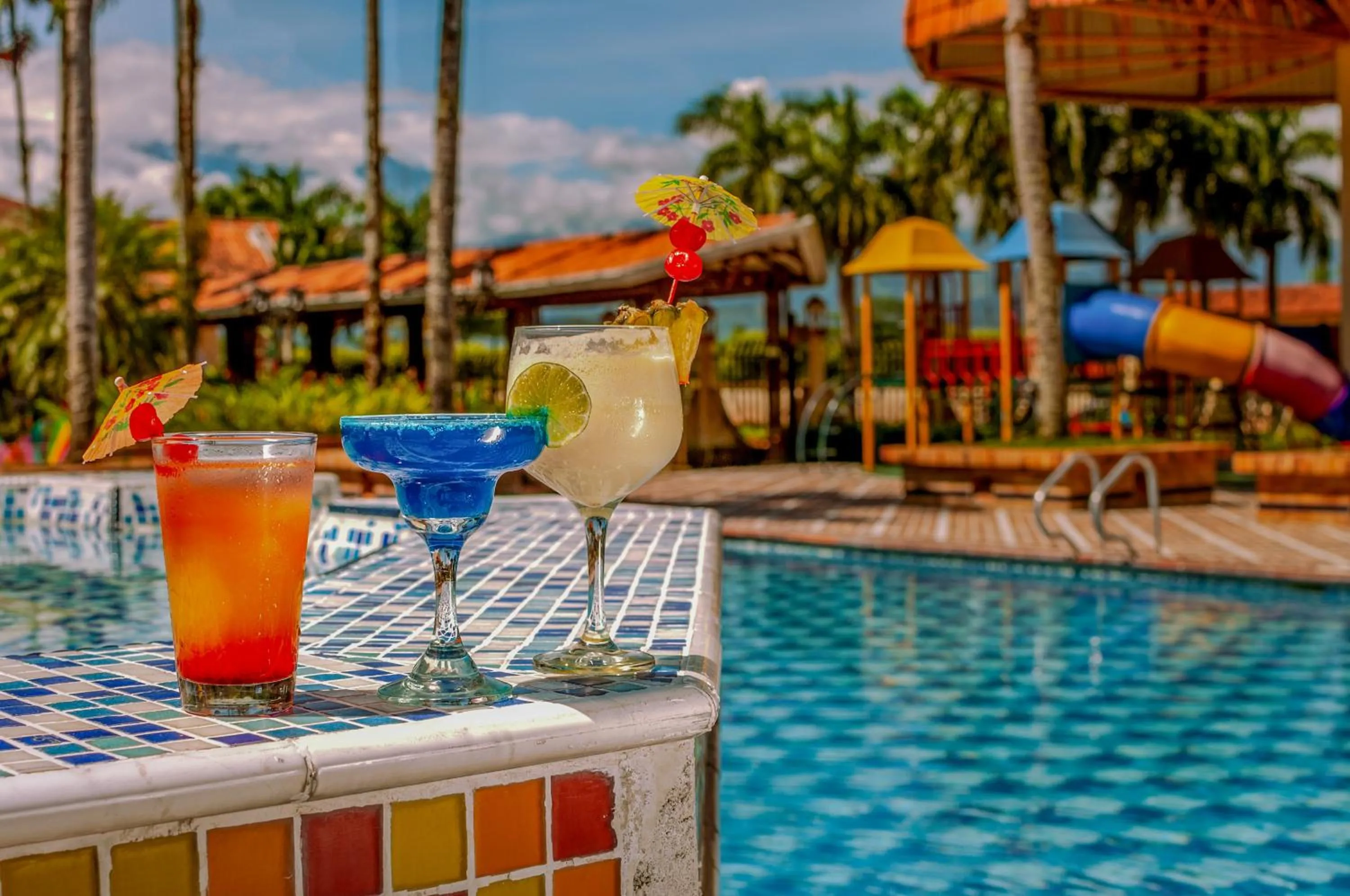 Swimming pool in Tequendama Hotel Campestre Villavicencio