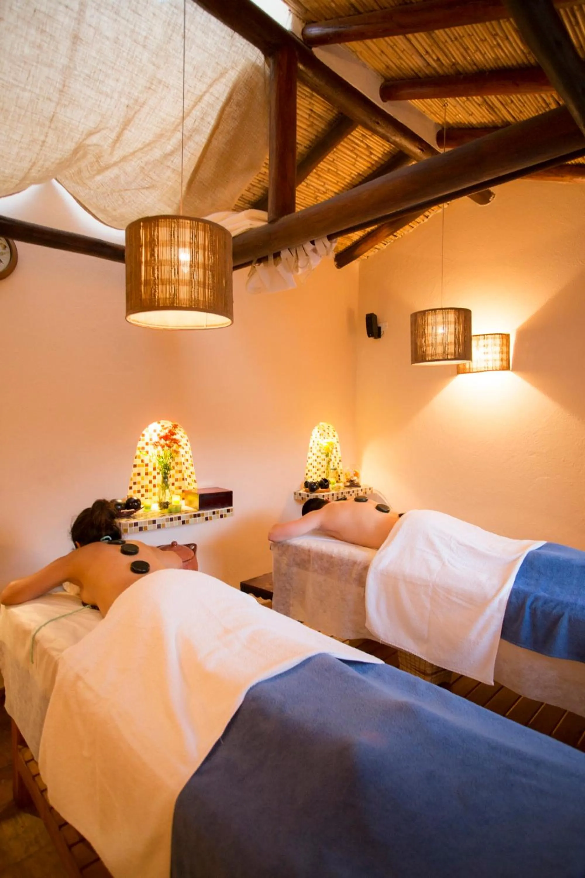 Massage, Bed in Hotel y Spa Getsemani