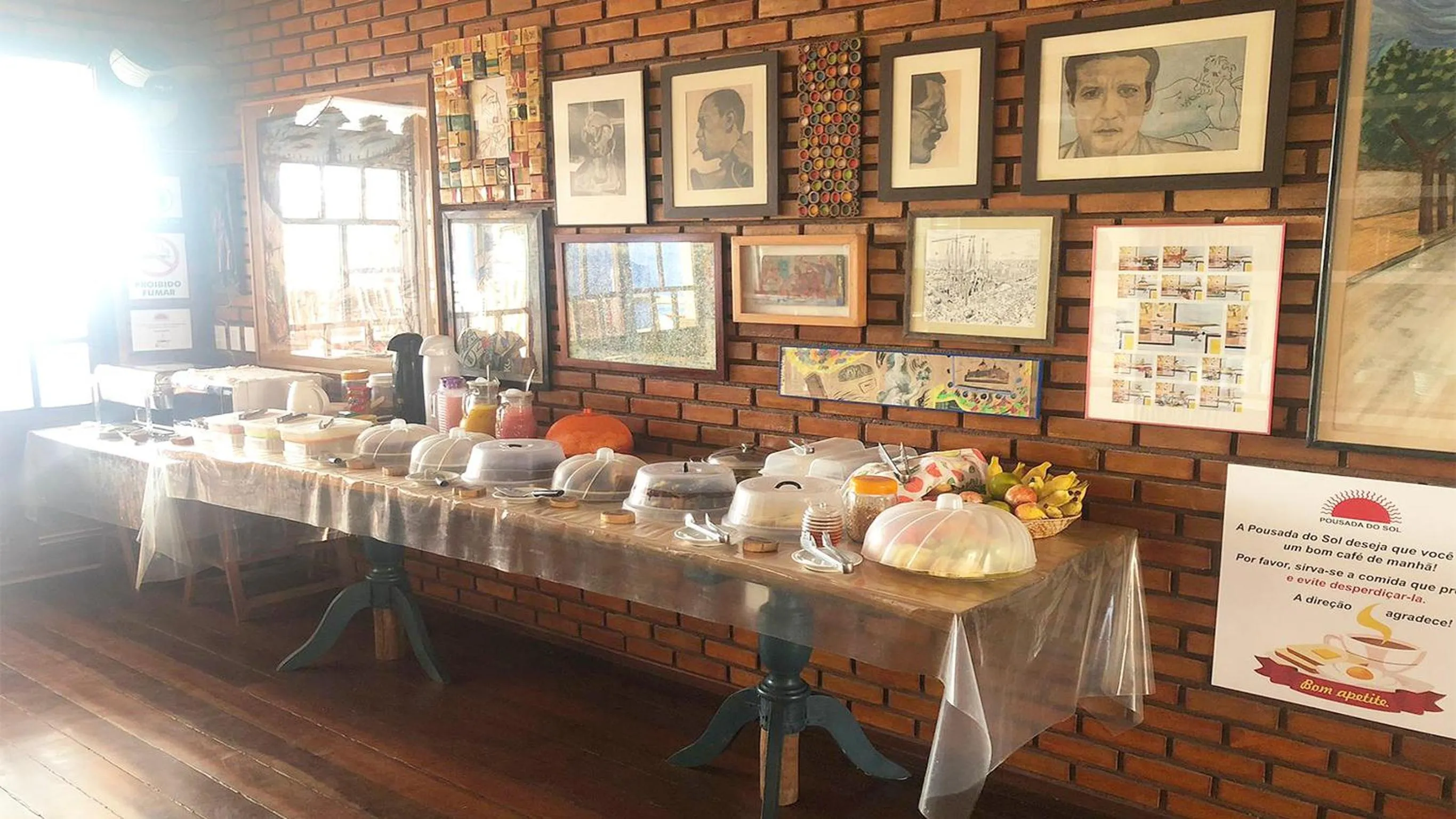 Buffet breakfast in Pousada do Sol
