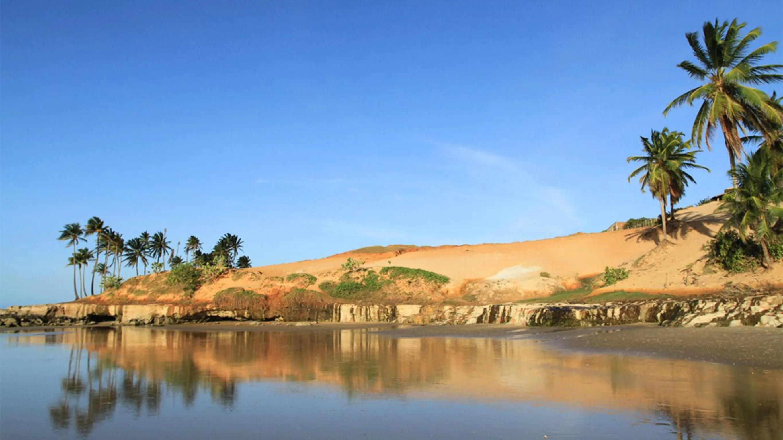 Beach in Pousada do Sol