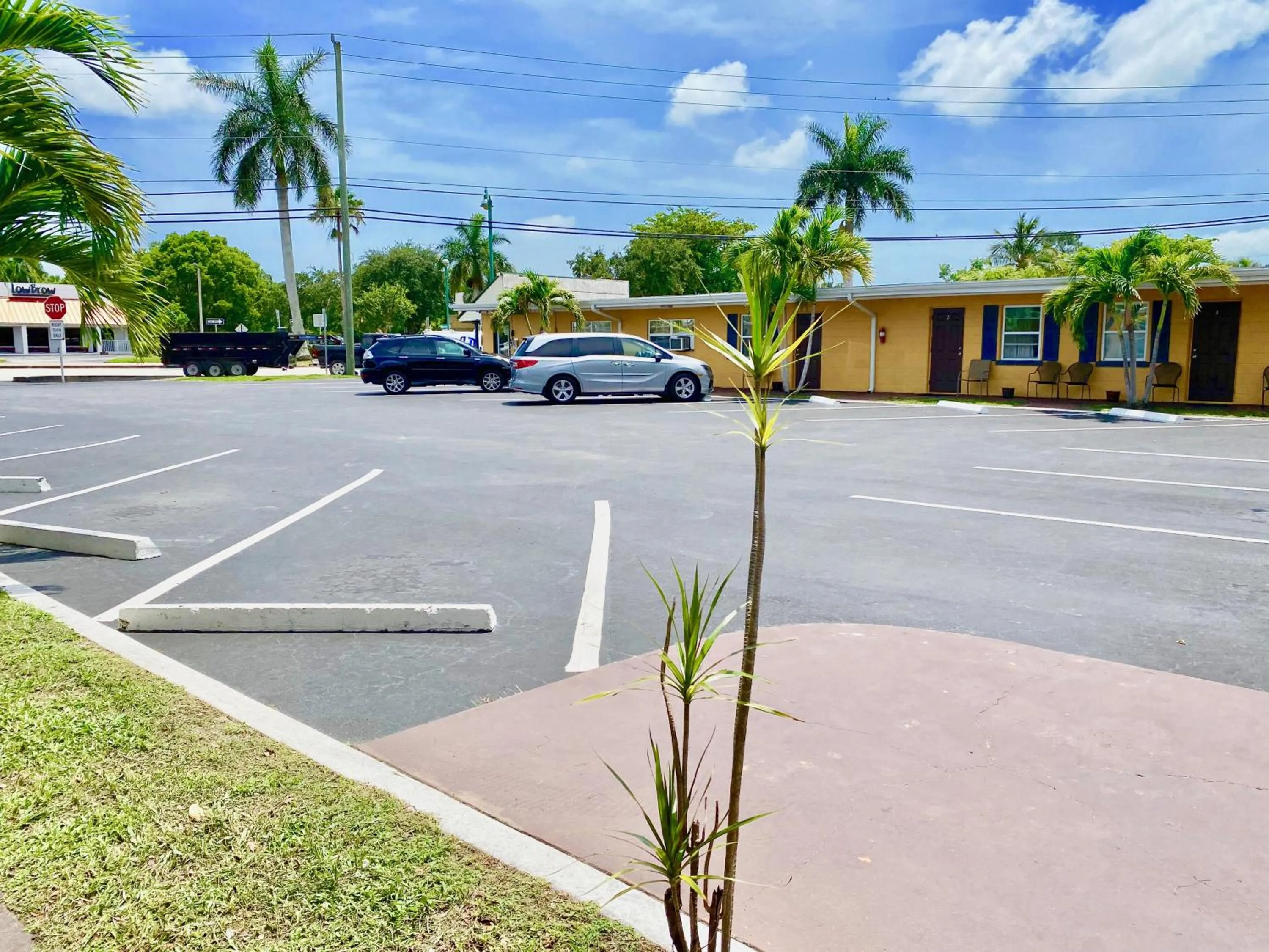 Area and facilities in Glades Motel - Naples