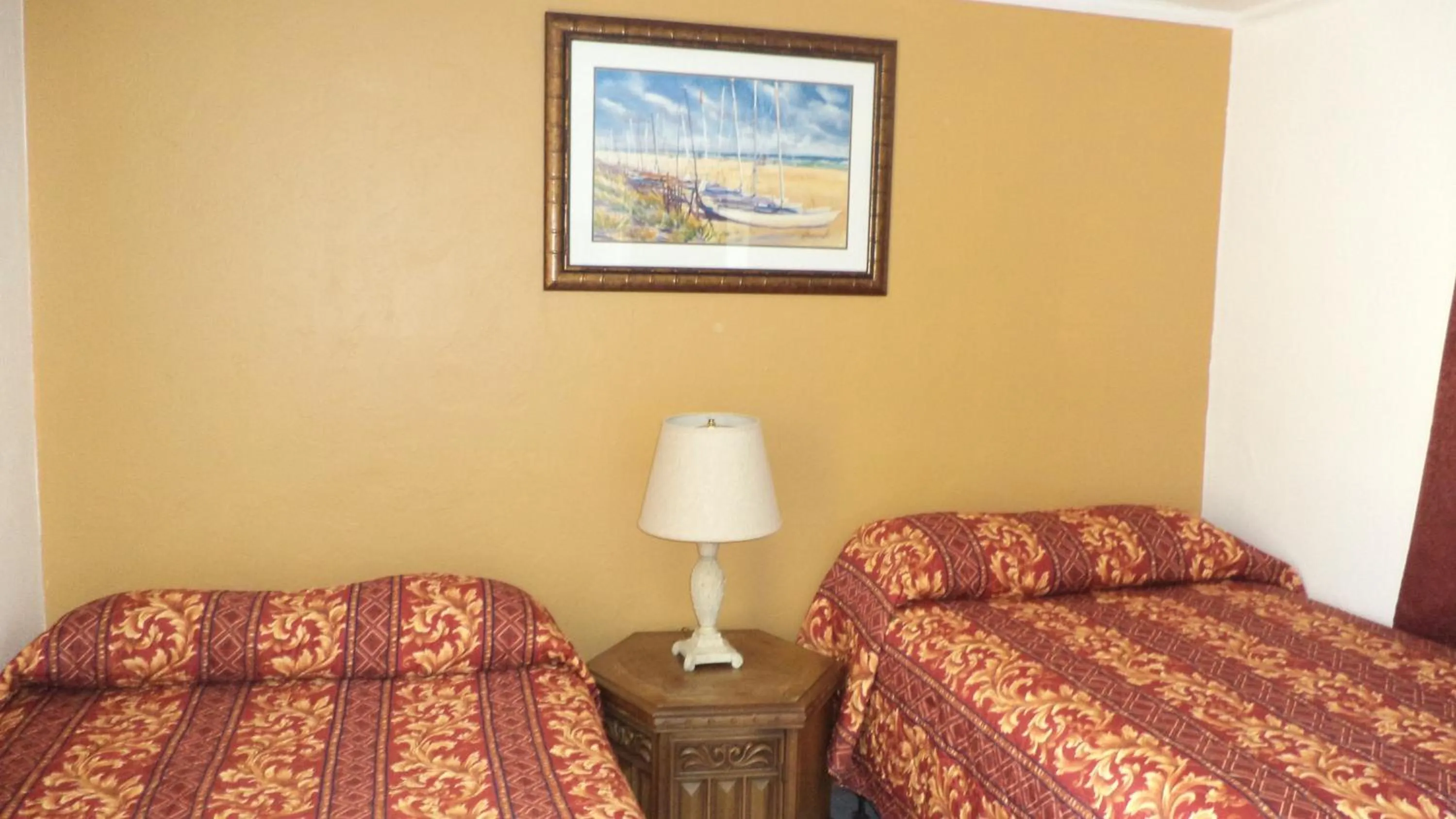 Bedroom, Bed in Glades Motel - Naples