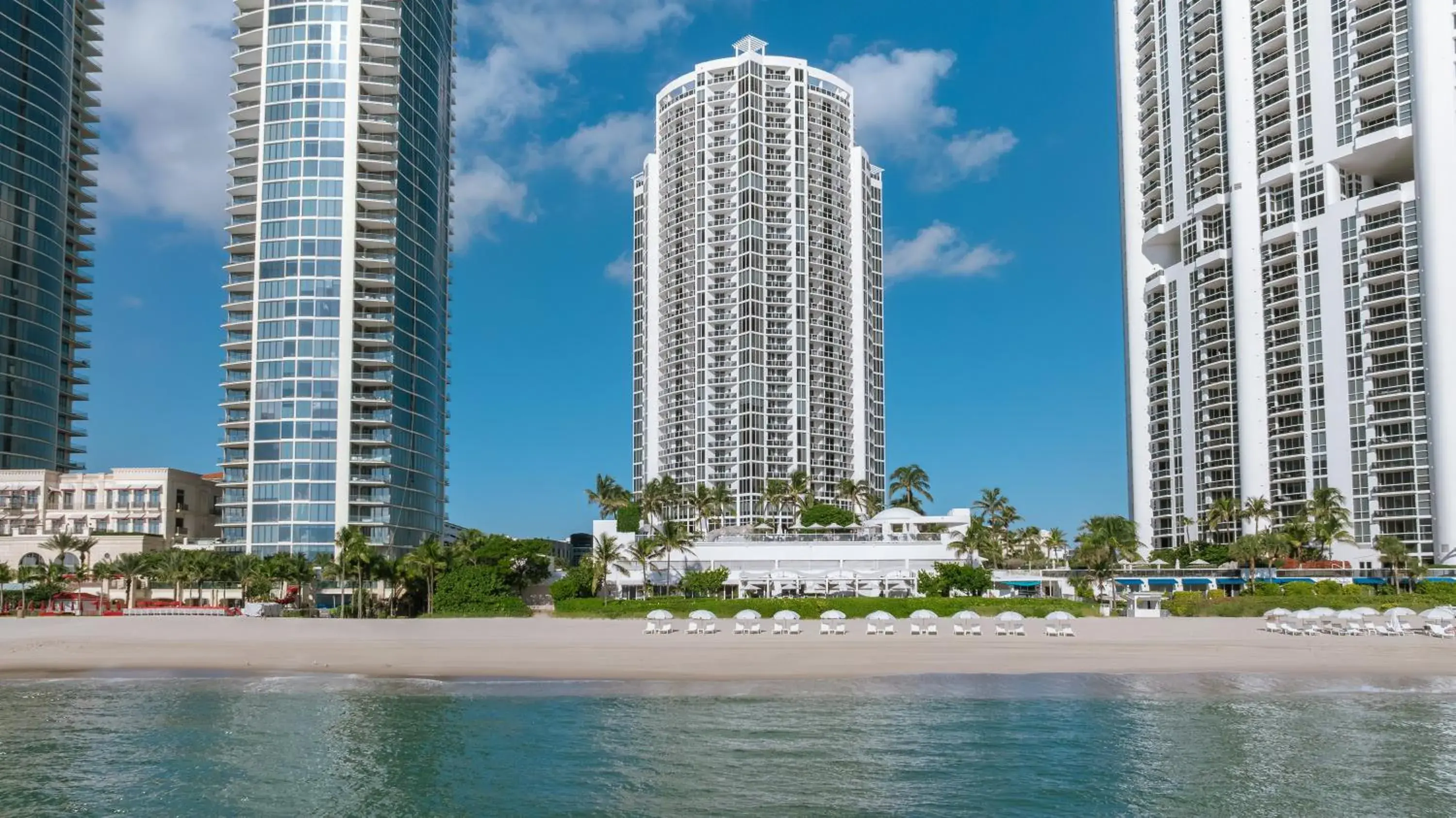 Property building in Trump International Beach Resort - Sunny Isles Beach Property building in Trump International Beach Resort - Sunny Isles Beach