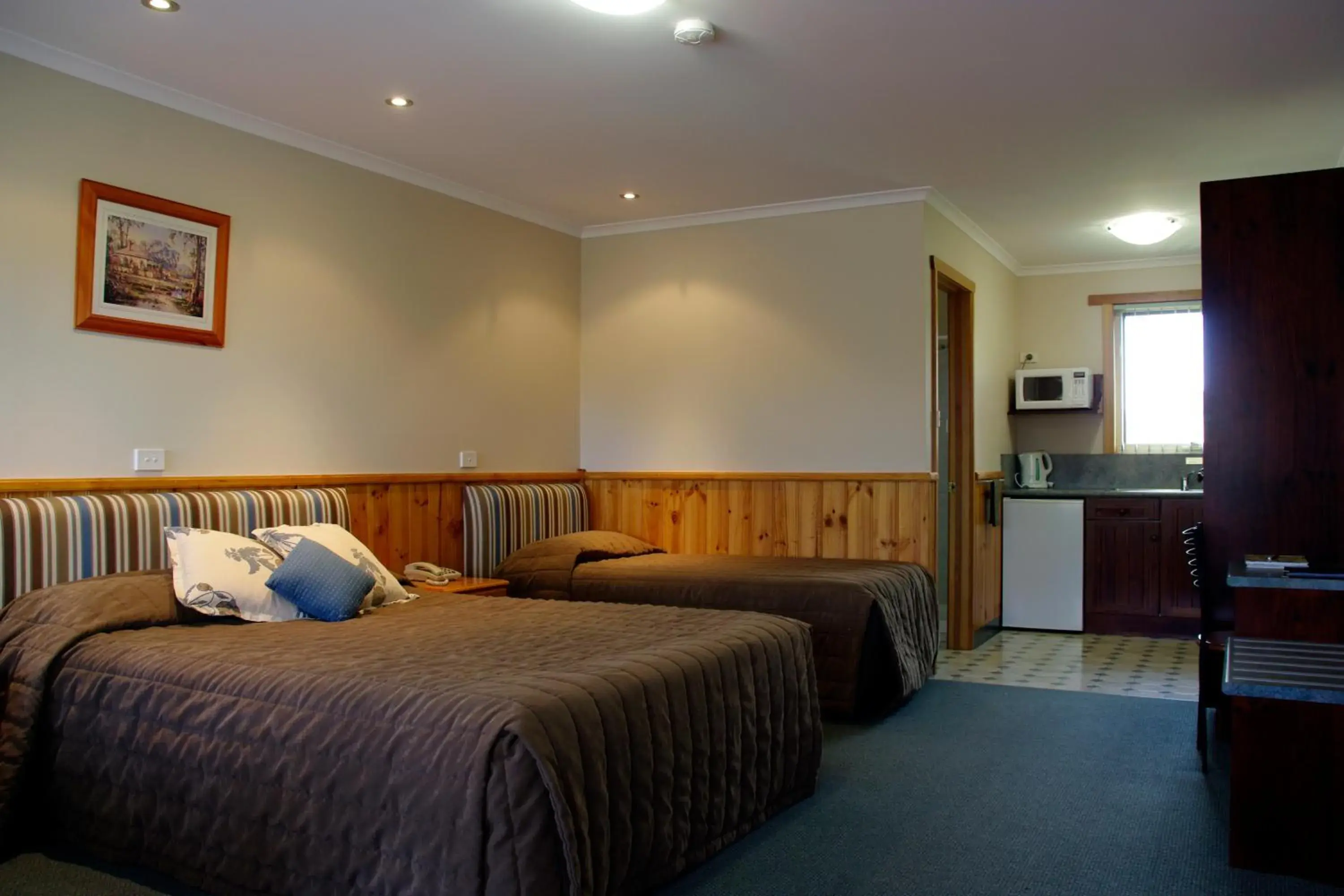 Bed in Kentish Hills Retreat Bed in Kentish Hills Retreat