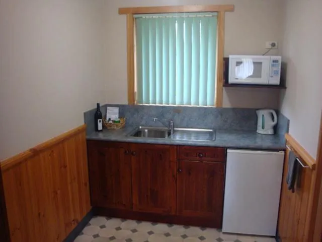 Kitchen or kitchenette in Kentish Hills Retreat