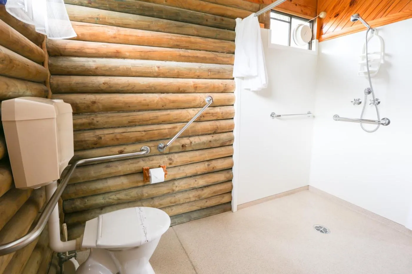 Shower in Lazy Acre Log Cabins
