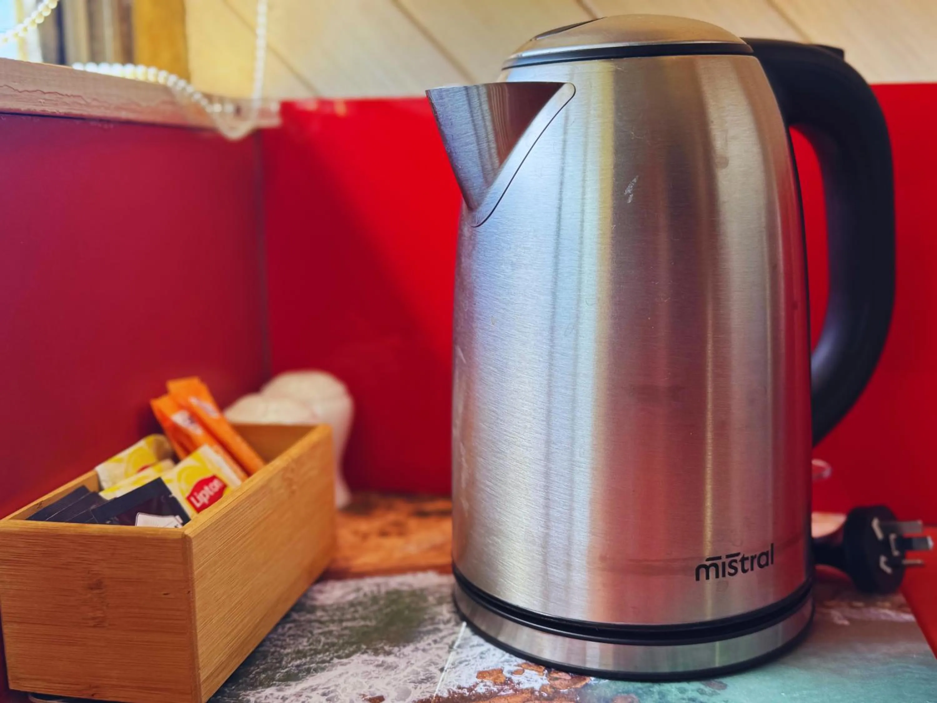Coffee/tea facilities in Lazy Acre Log Cabins