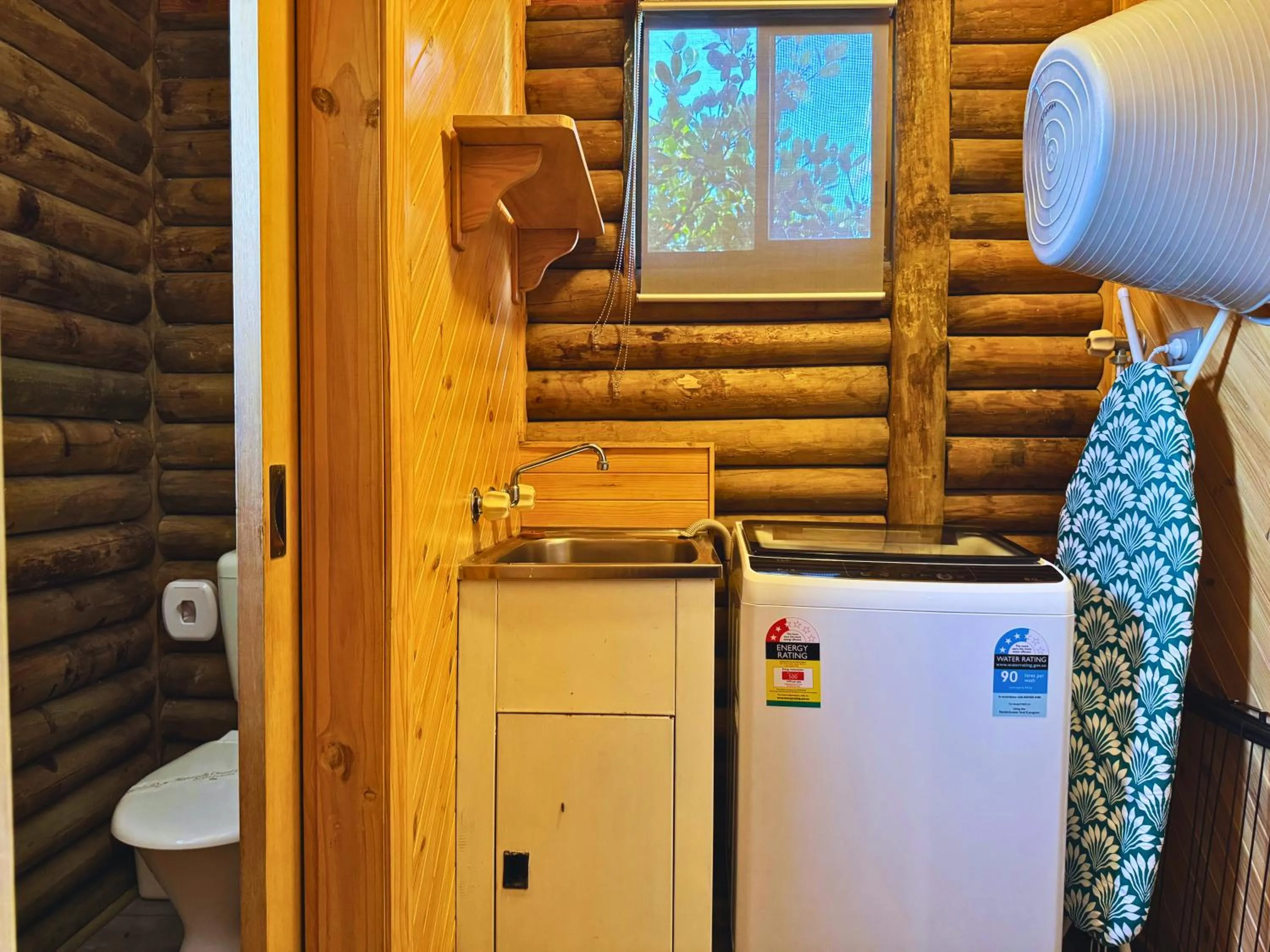 laundry in Lazy Acre Log Cabins