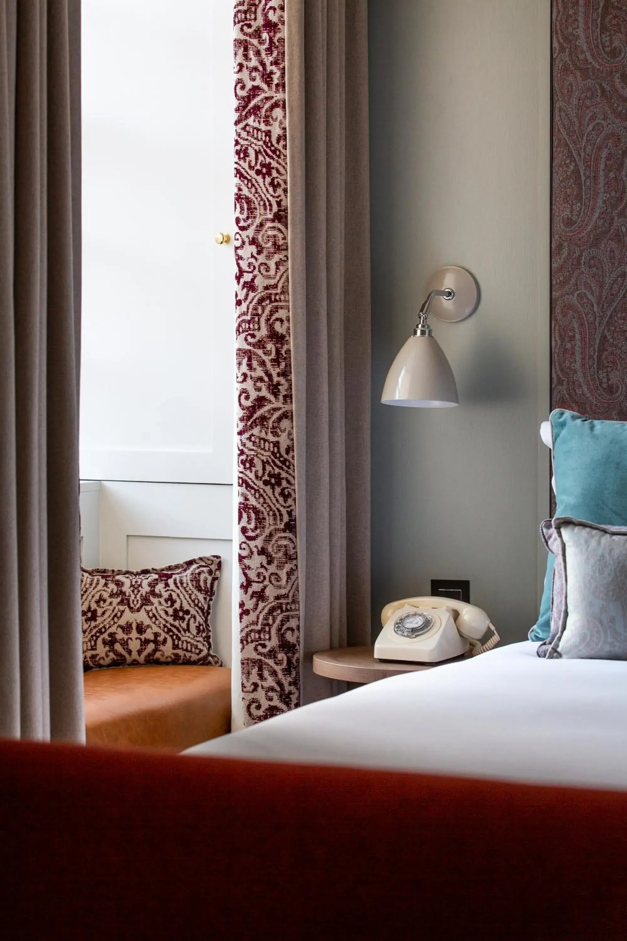 Bedroom, Bed in Abbey Strand Apartments, at Holyrood Bedroom, Bed in Abbey Strand Apartments, at Holyrood