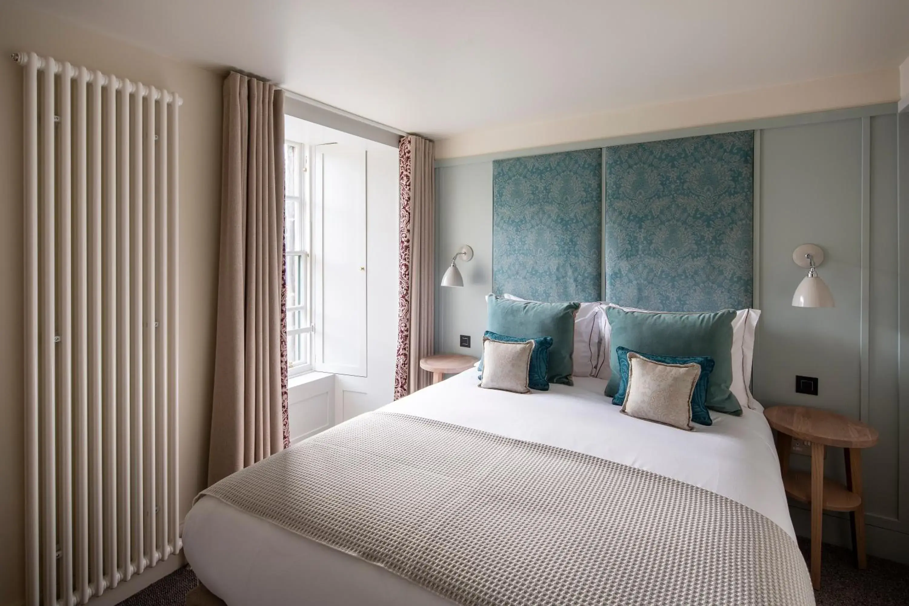 Bed in Abbey Strand Apartments, at Holyrood Bed in Abbey Strand Apartments, at Holyrood