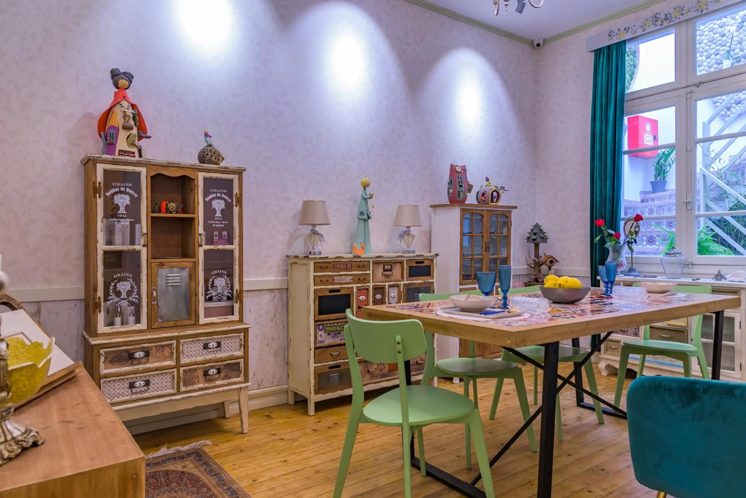 Restaurant/places to eat in Sali Boutique hotel