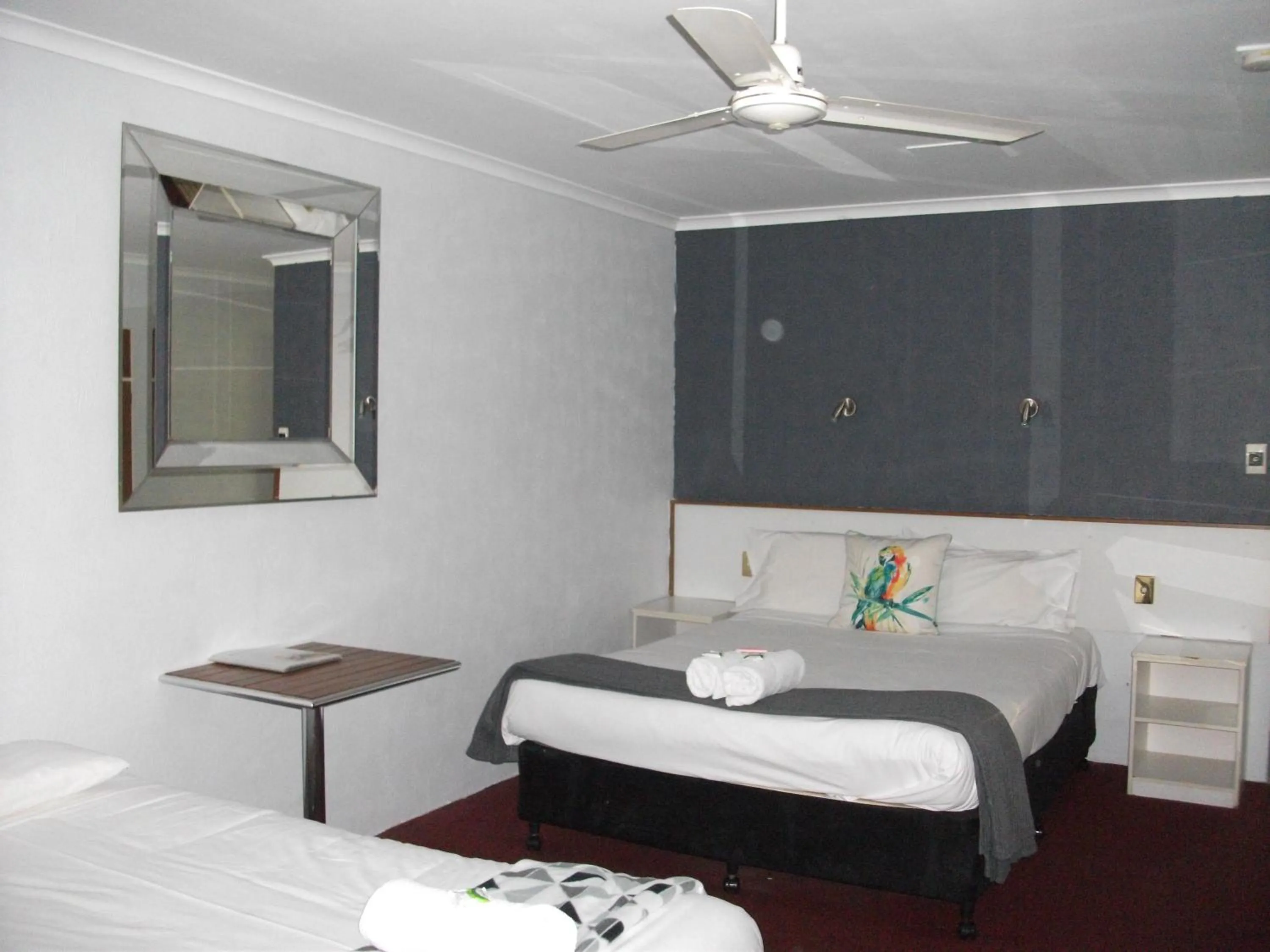 Bed in Beerwah Glasshouse Motel