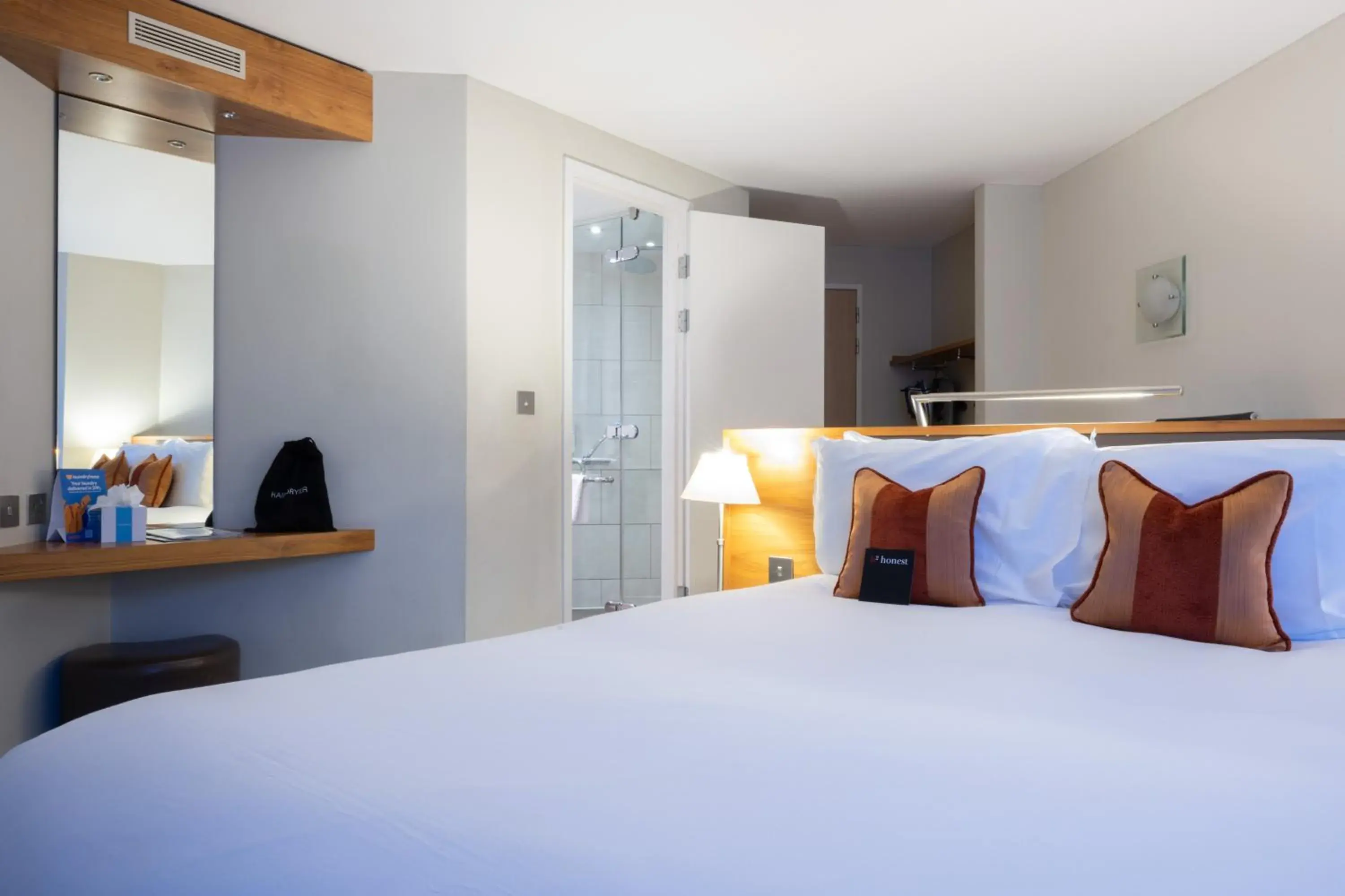 Bedroom, Bed in Bermondsey Square Hotel - A Bespoke Hotel Bedroom, Bed in Bermondsey Square Hotel - A Bespoke Hotel