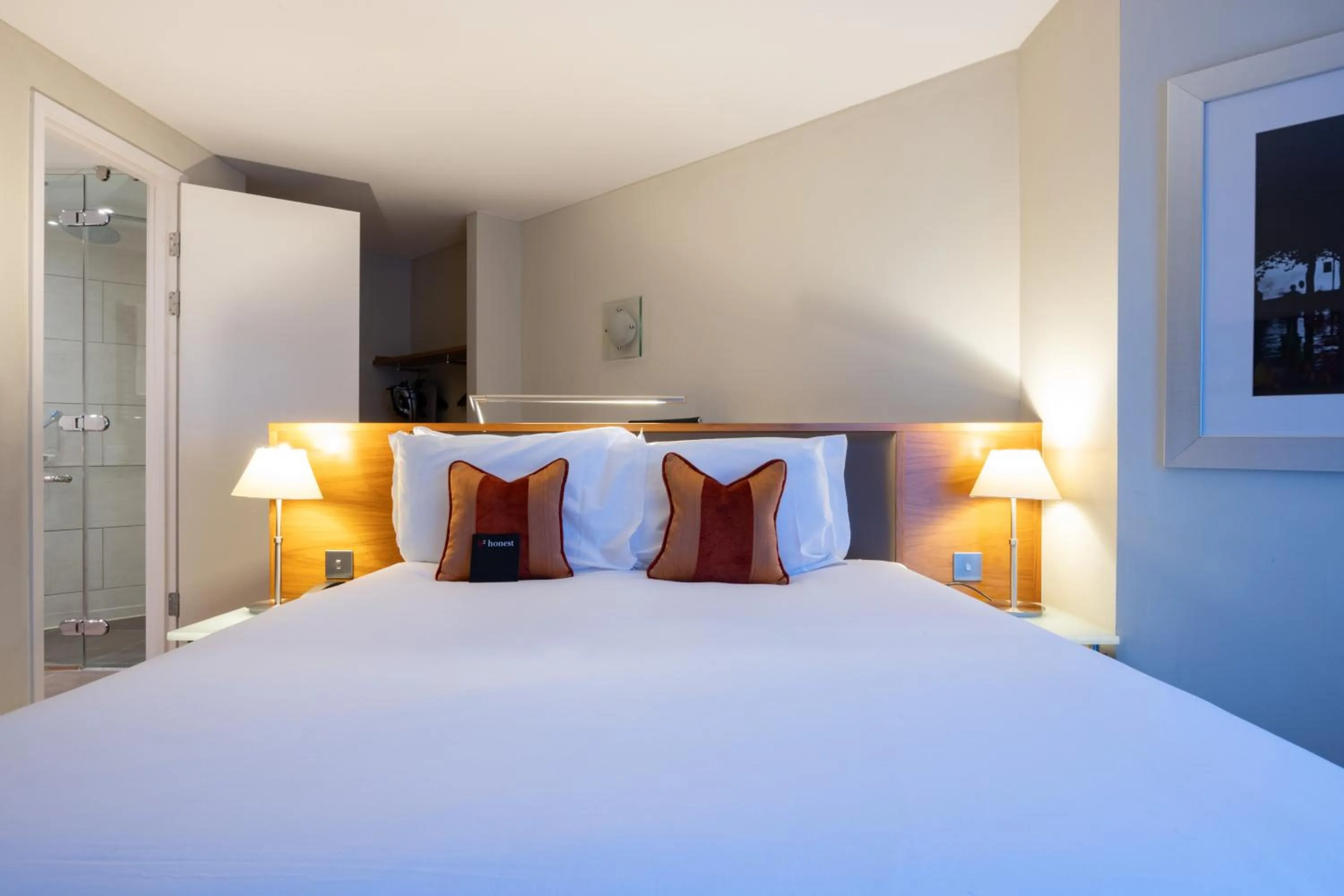 Bedroom, Bed in Bermondsey Square Hotel - A Bespoke Hotel