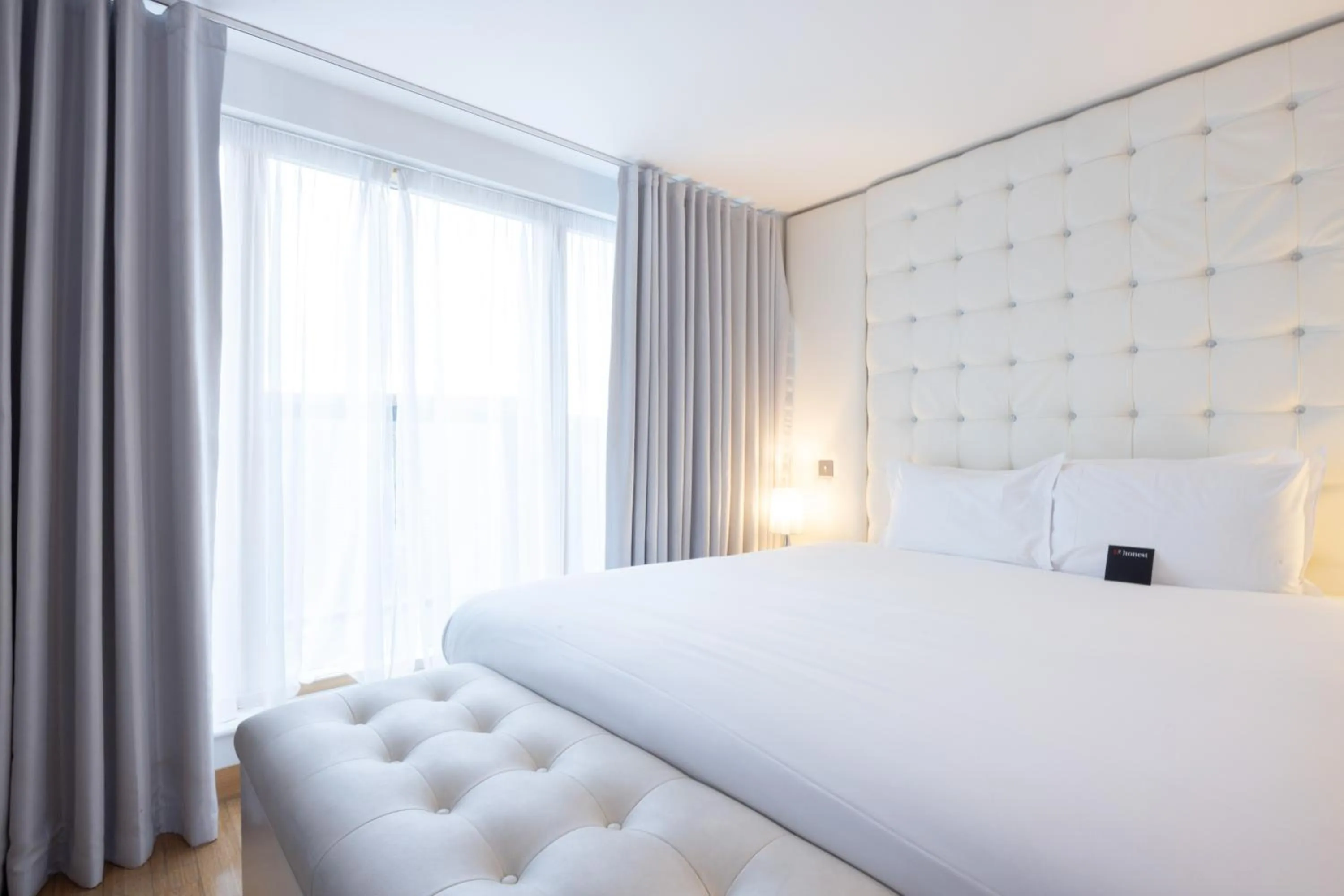 Bedroom, Bed in Bermondsey Square Hotel - A Bespoke Hotel