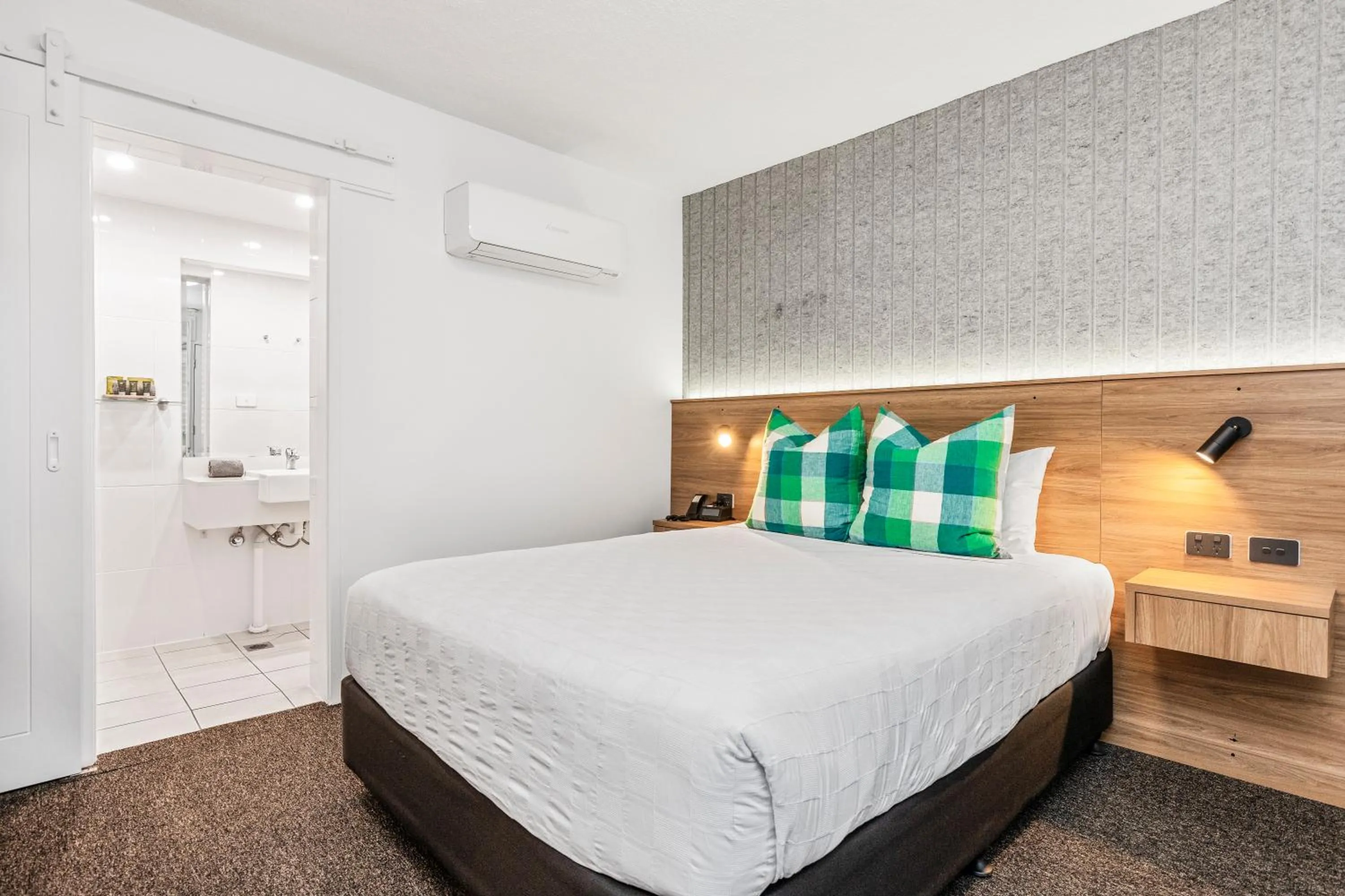 Bed in Townhouse Hotel