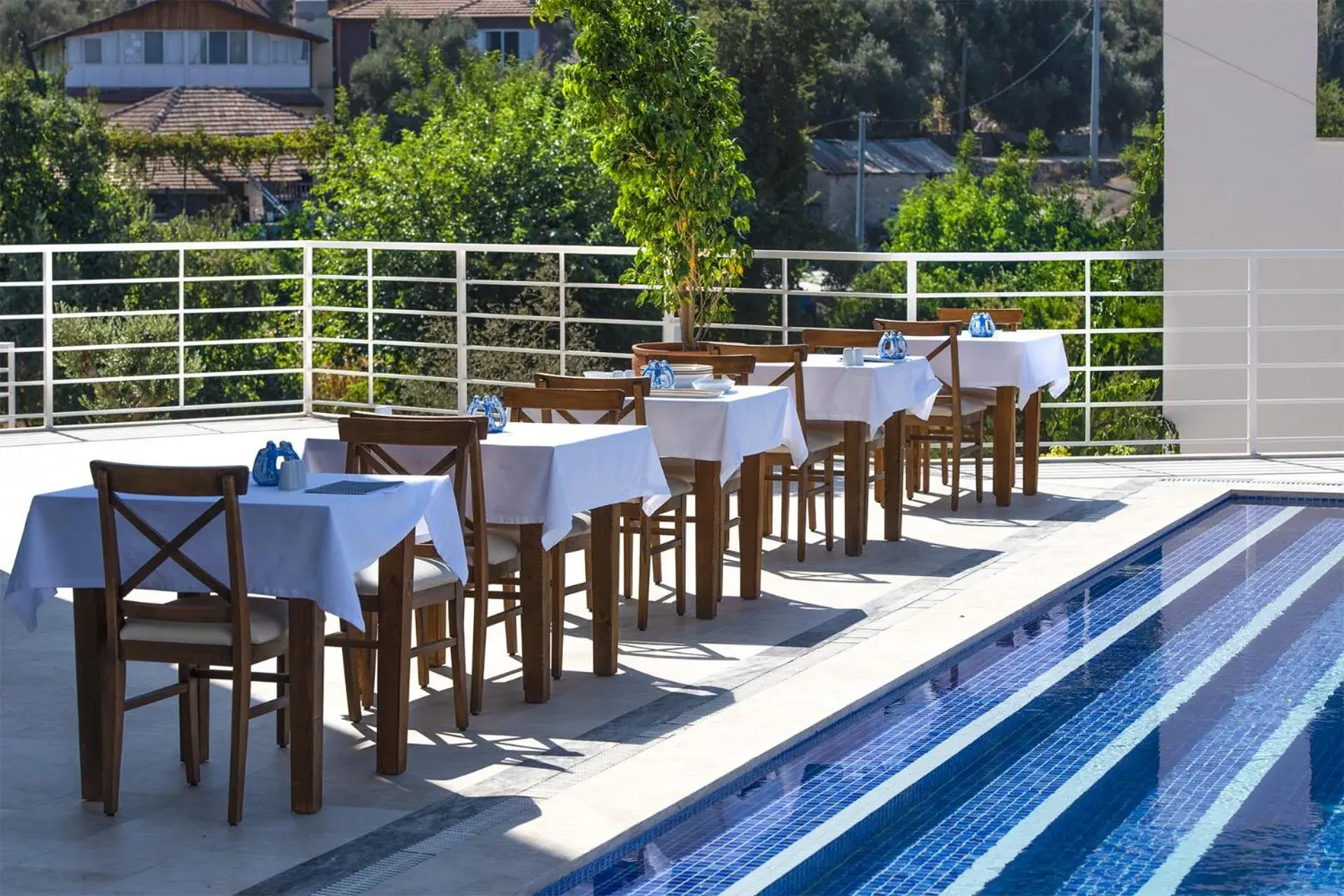 Restaurant/places to eat in Highclere Hotel and Spa Restaurant/places to eat in Highclere Hotel and Spa