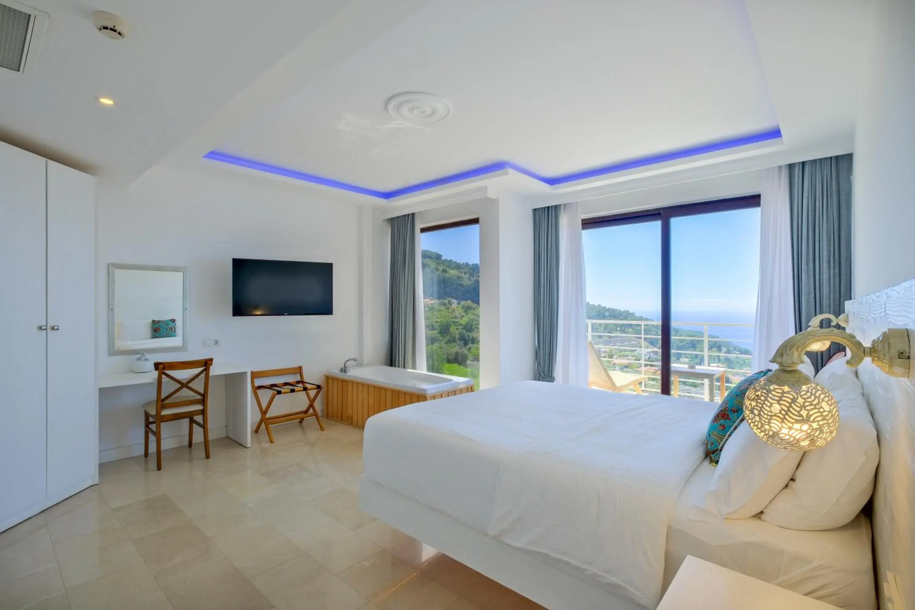 TV and multimedia, Bed in Highclere Hotel and Spa TV and multimedia, Bed in Highclere Hotel and Spa