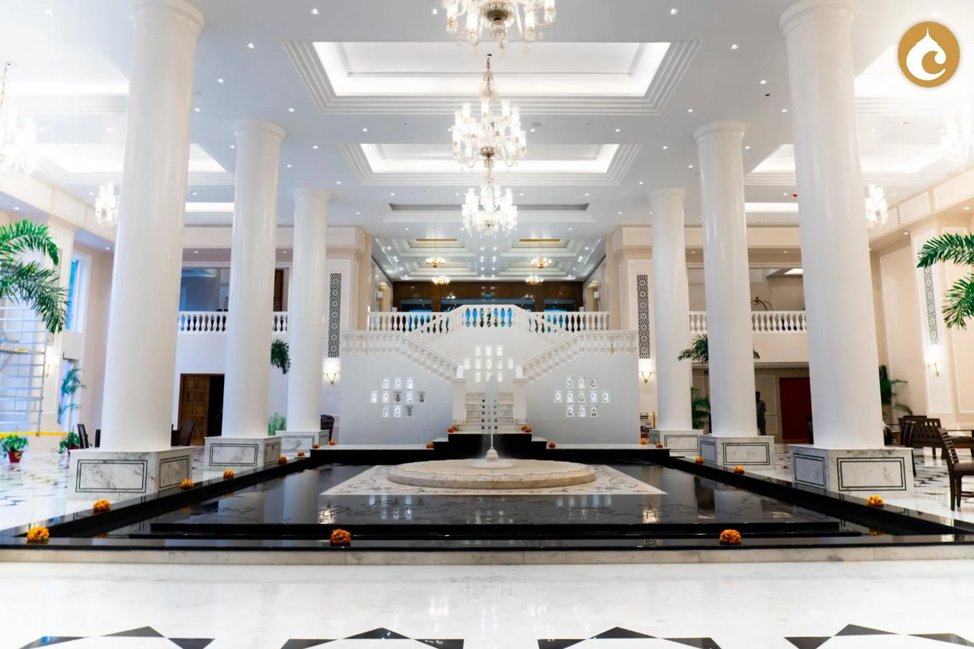 Restaurant/places to eat in Clarks Avadh