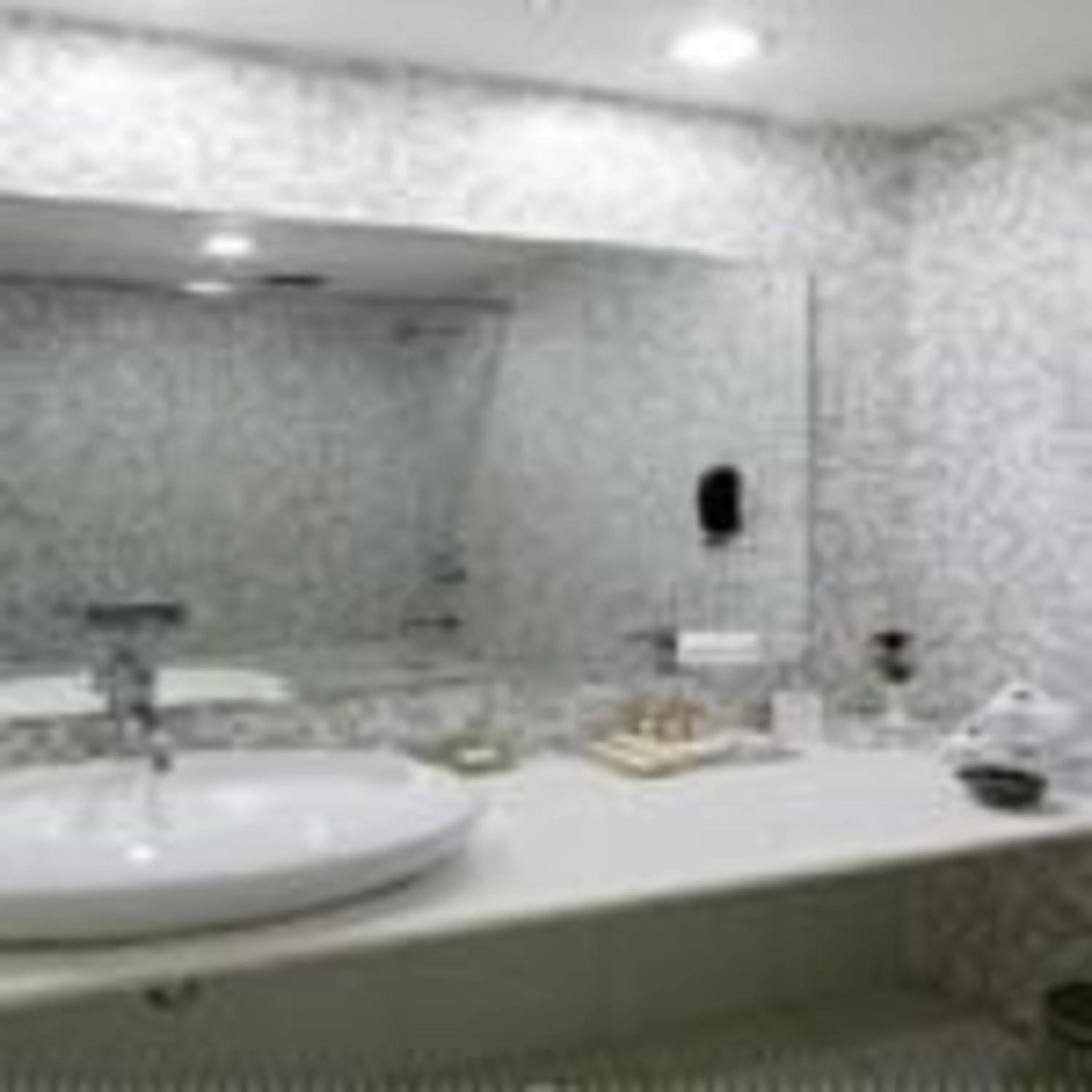 Bathroom in Clarks Avadh