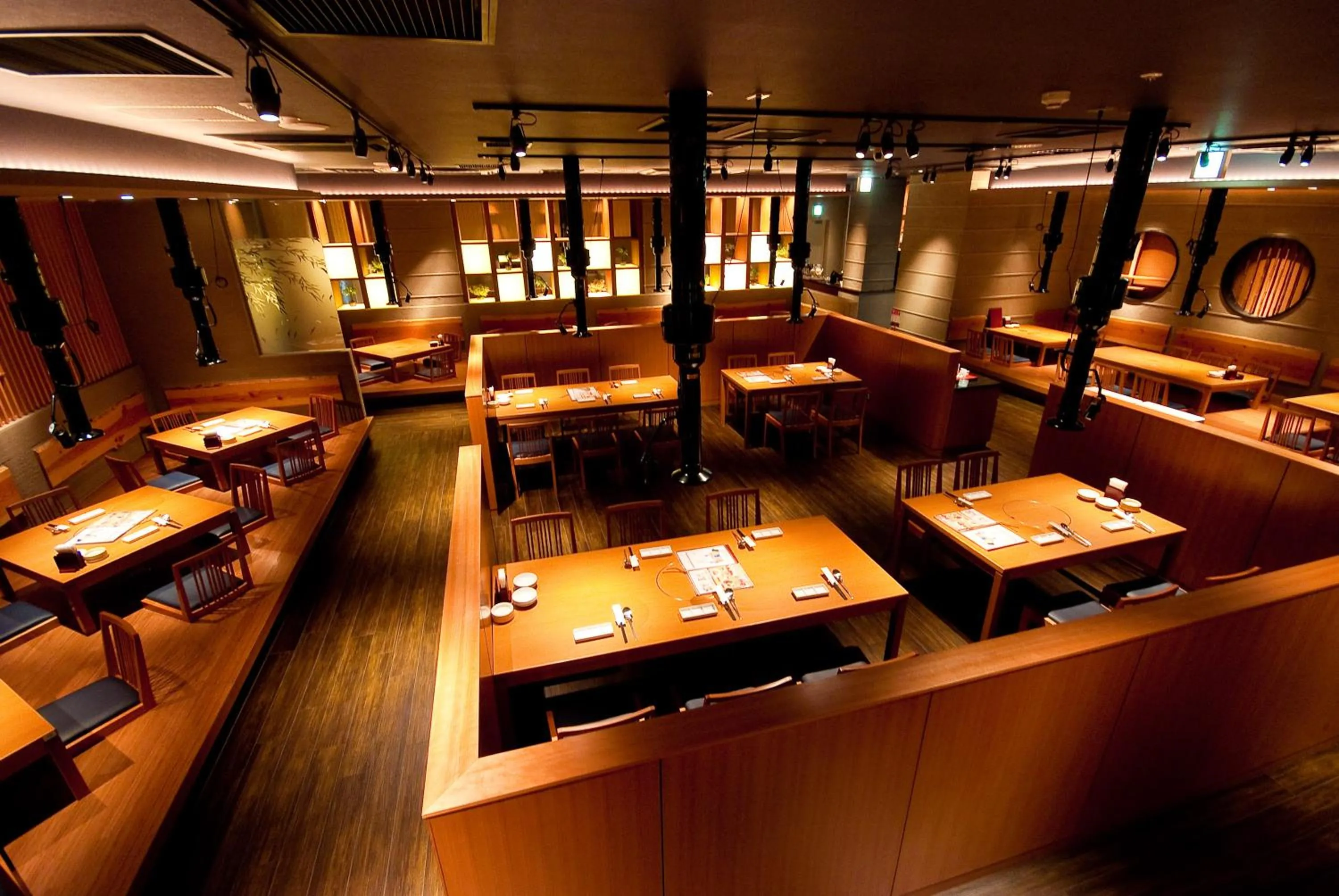 Restaurant/places to eat in Nara Plaza Hotel