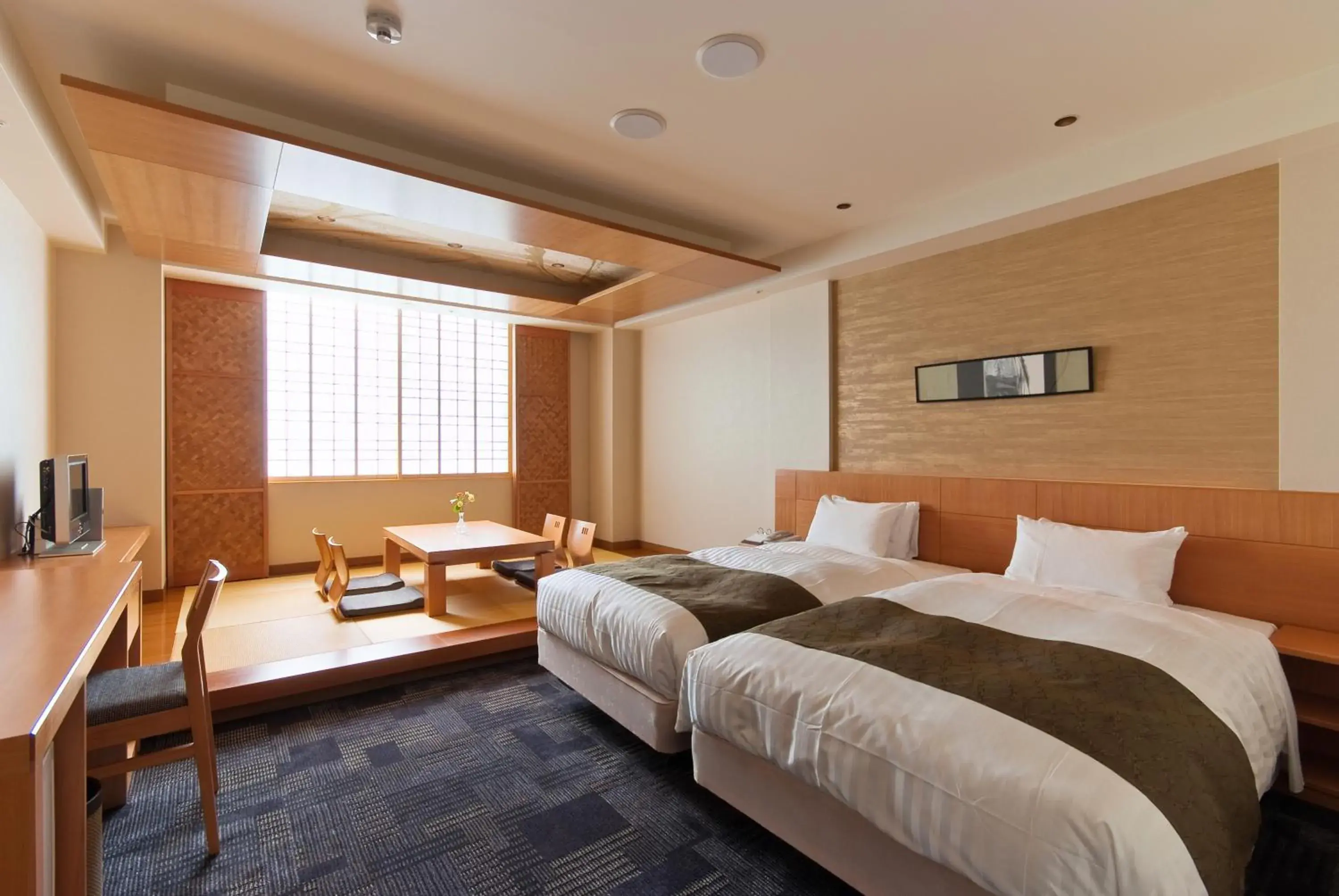 Deluxe Twin Room with Tatami Area - single occupancy - Non-Smoking in Nara Plaza Hotel Deluxe Twin Room with Tatami Area - single occupancy - Non-Smoking in Nara Plaza Hotel