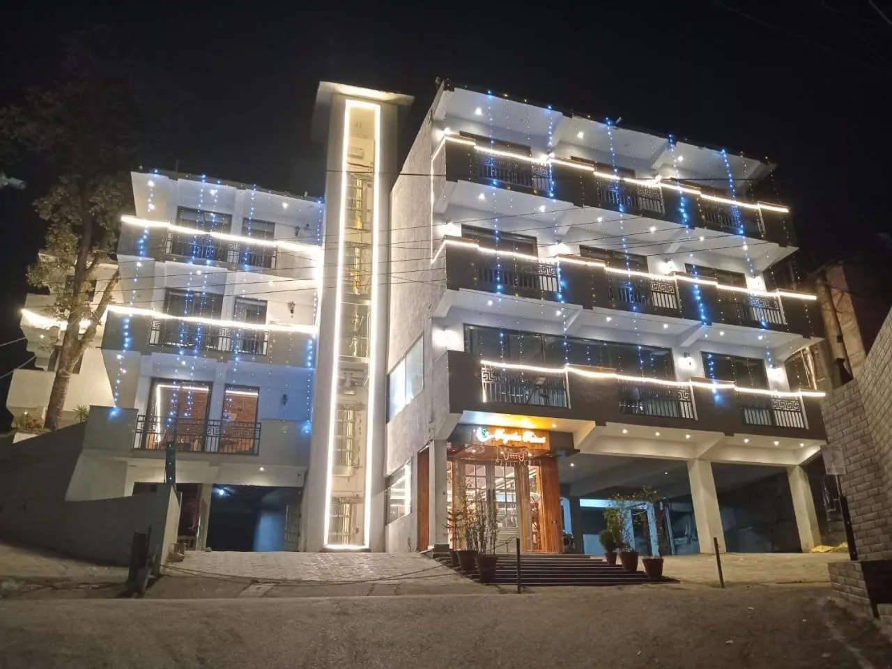 Property building in Sagrika Resort Dalhousie