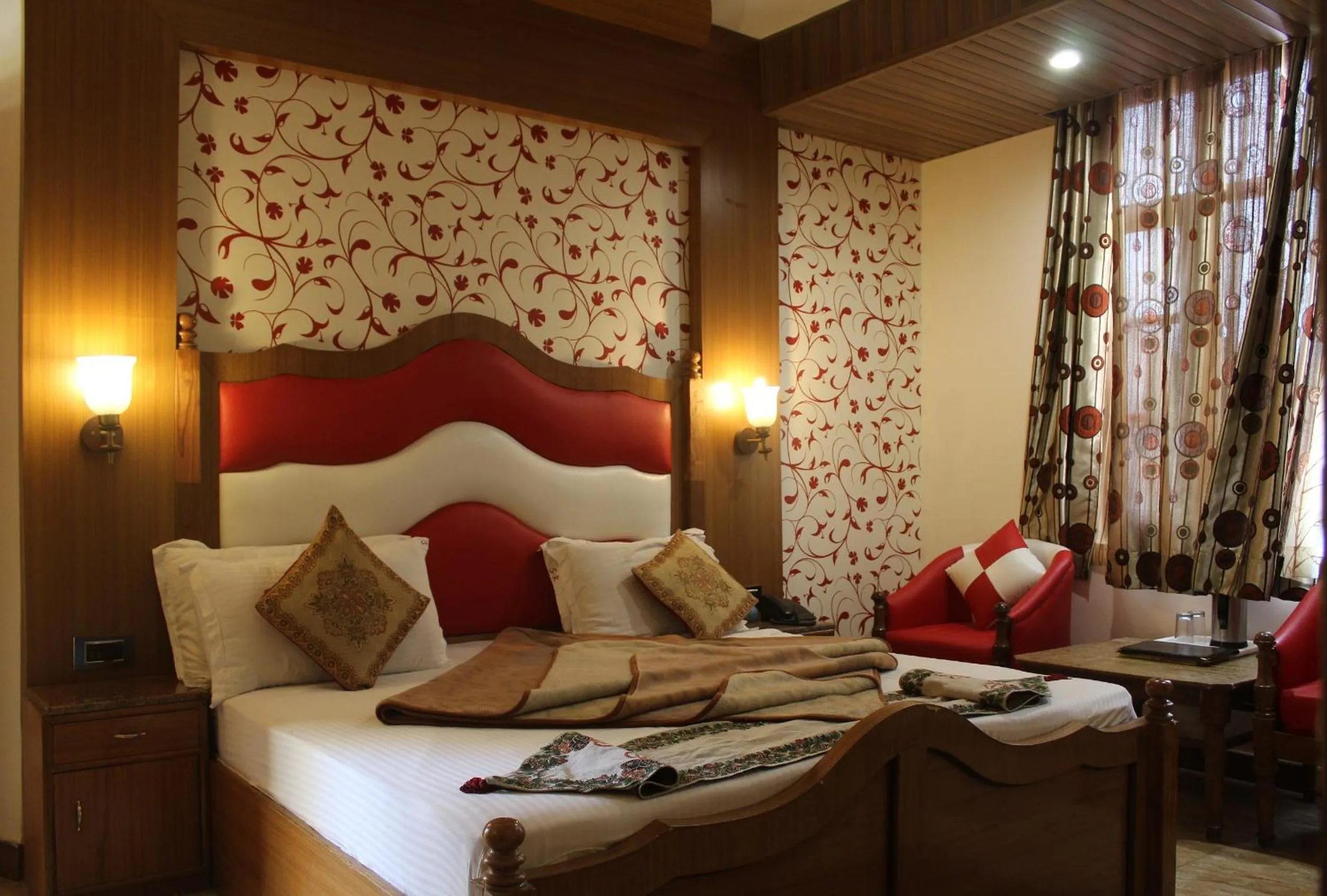 Bedroom, Bed in Sagrika Resort Dalhousie