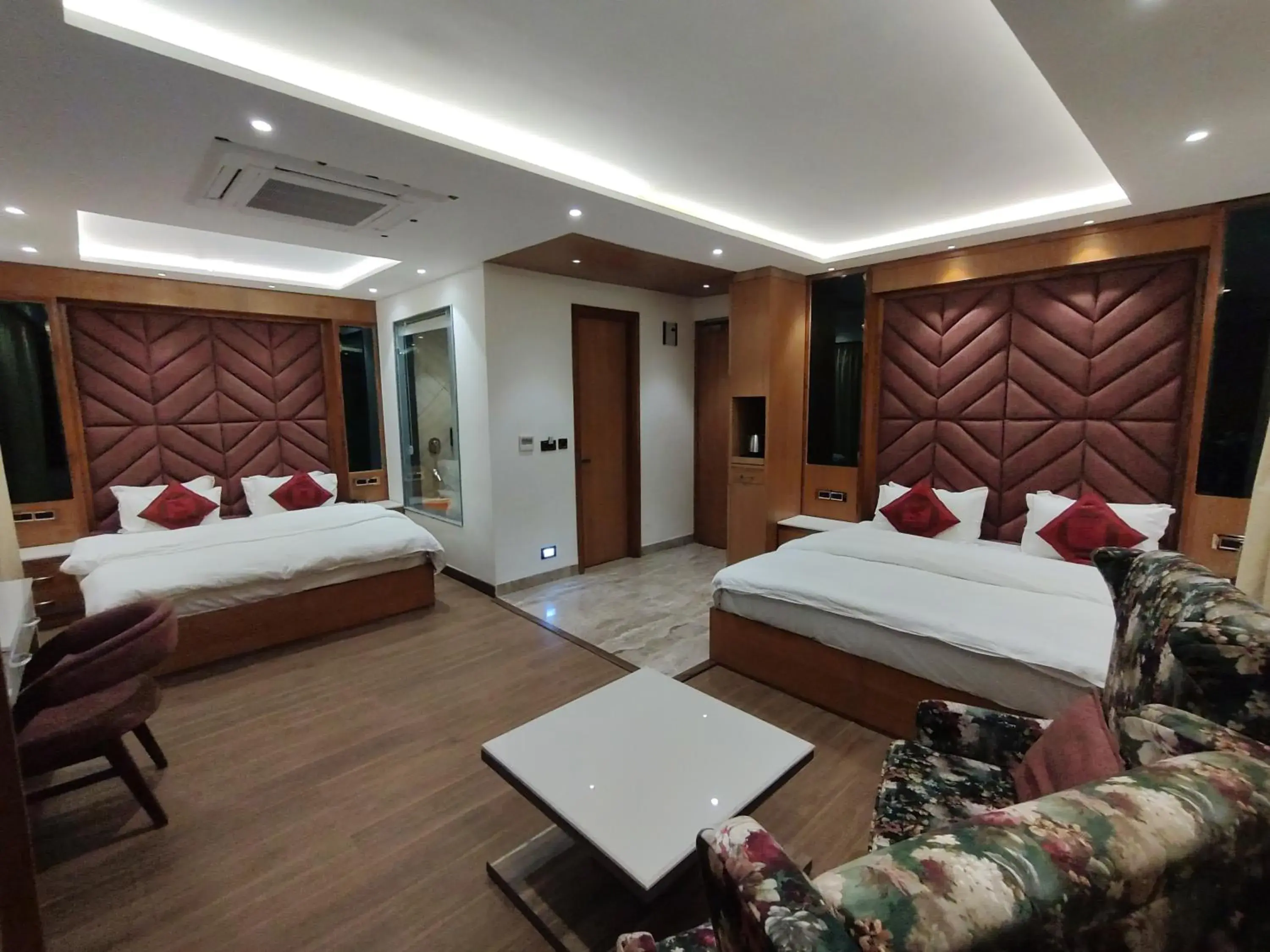 Bedroom, Bed in Sagrika Resort Dalhousie Bedroom, Bed in Sagrika Resort Dalhousie