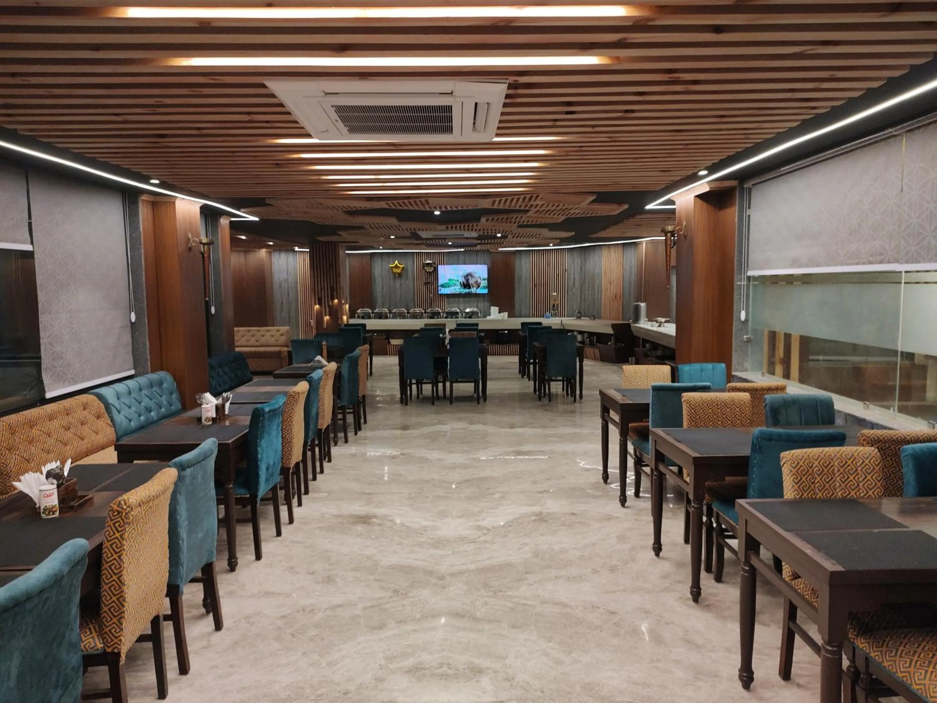 Restaurant/places to eat in Sagrika Resort Dalhousie