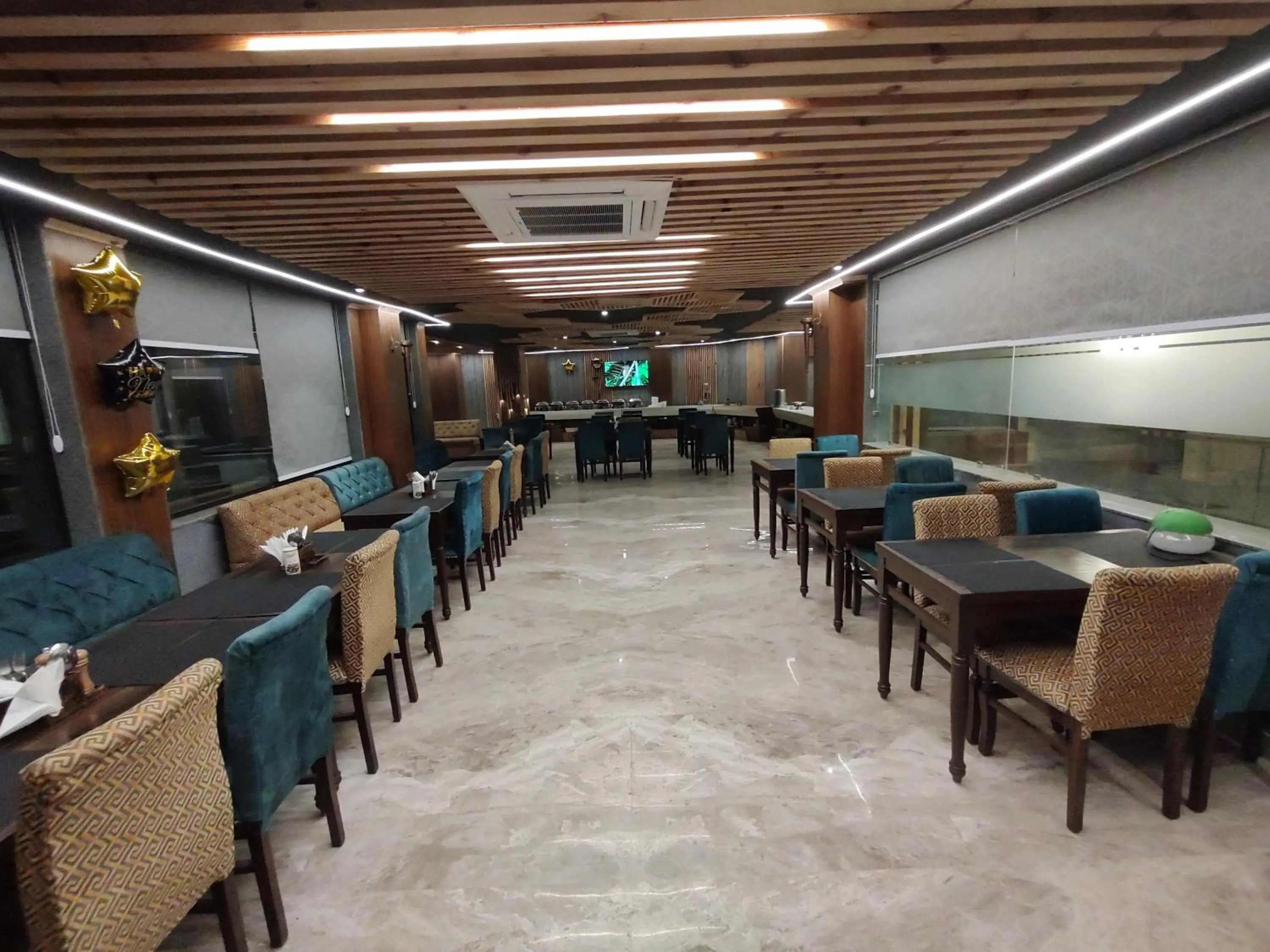 Restaurant/places to eat in Sagrika Resort Dalhousie