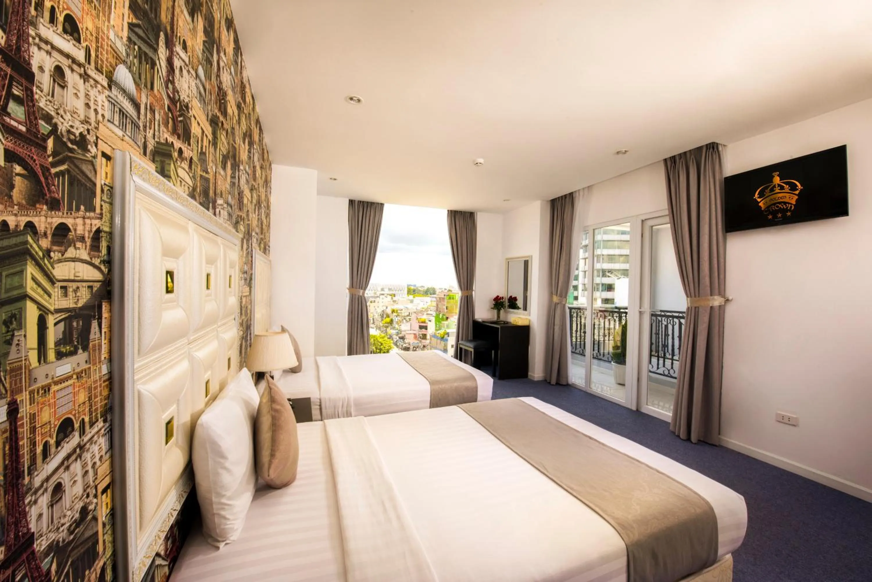 Photo of the whole room in Golden Crown Hotel