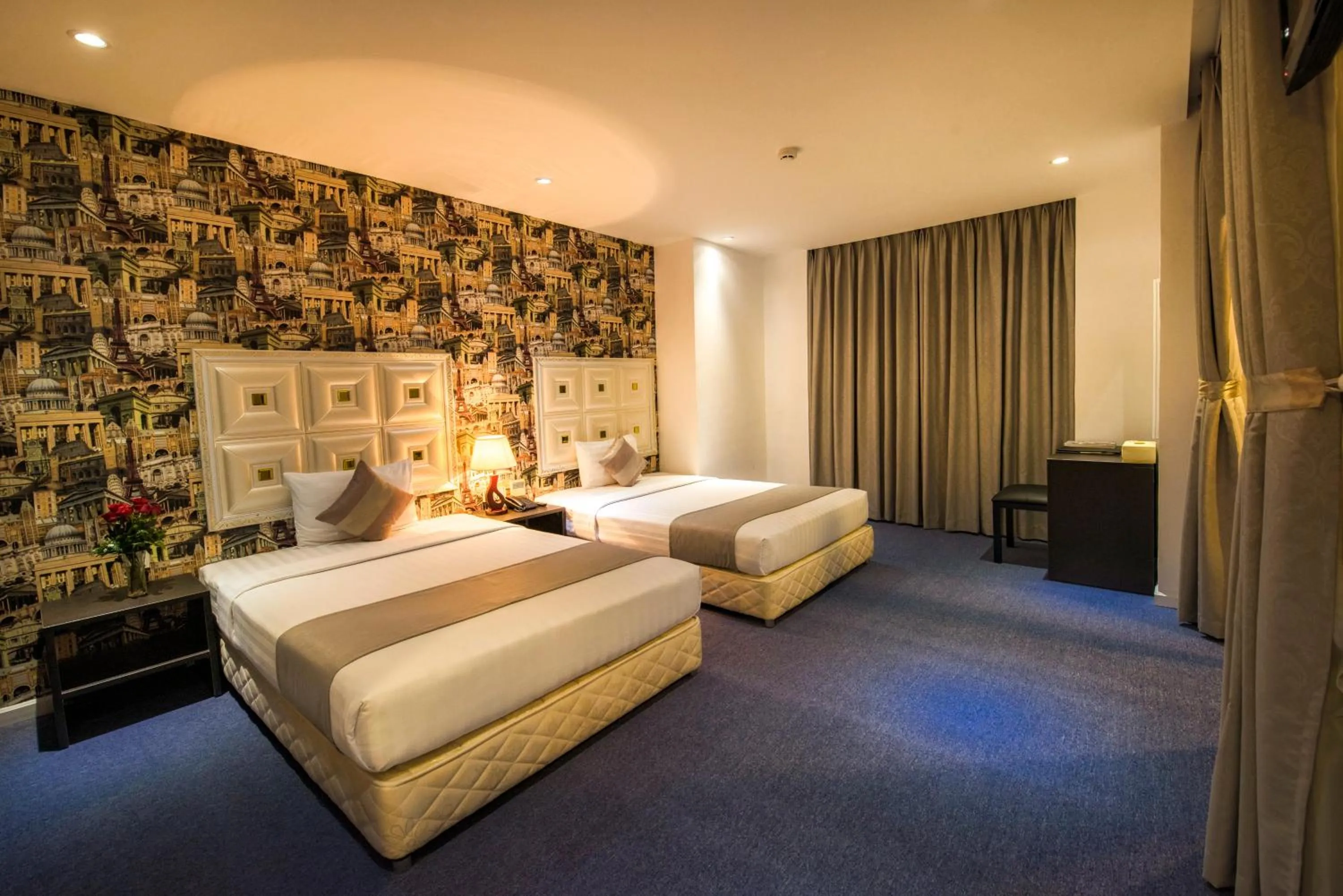 Photo of the whole room in Golden Crown Hotel