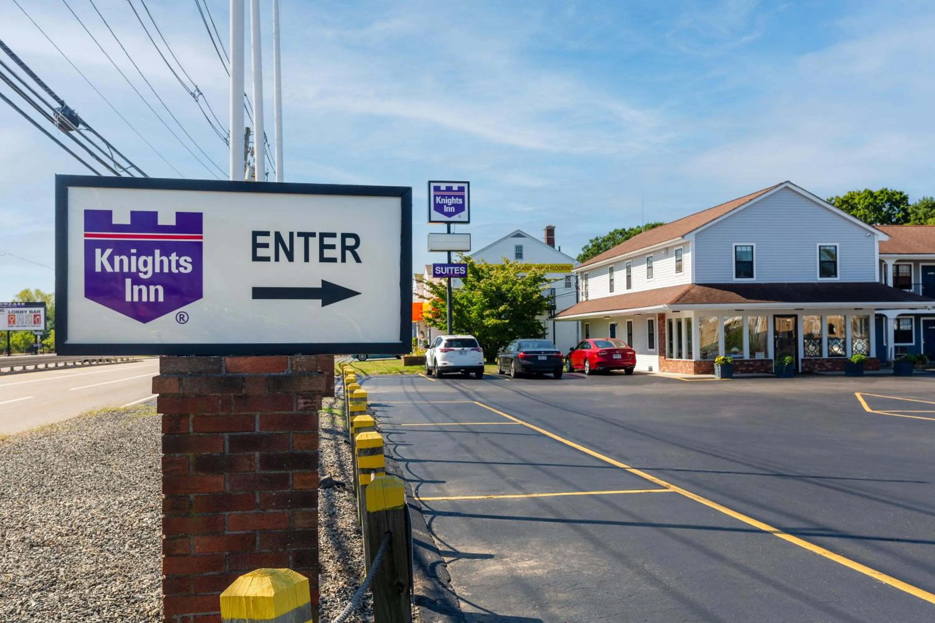 Property building in Knights Inn North Attleboro