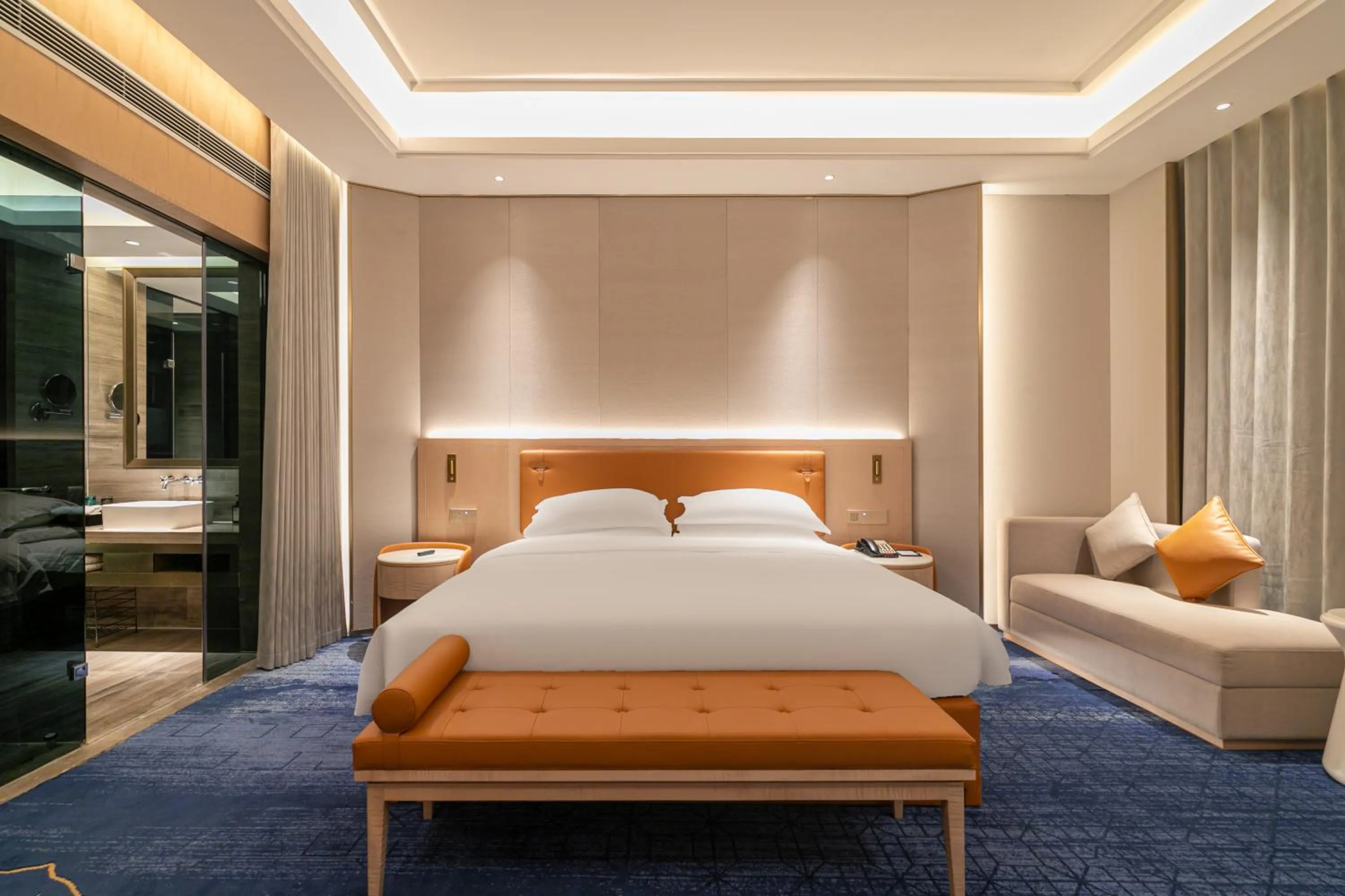 Photo of the whole room, Bed in Easeland Hotel Guangzhou