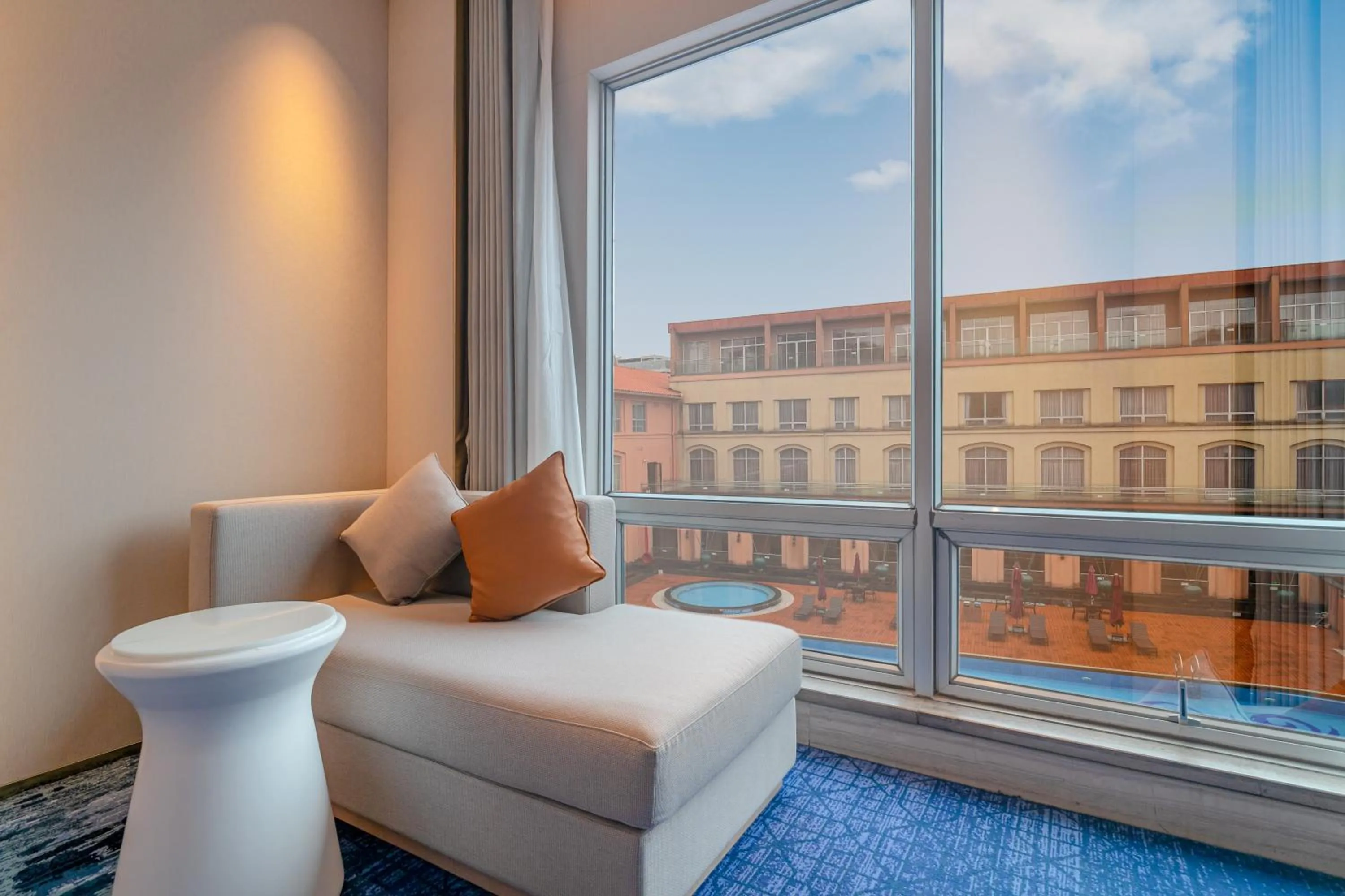 Area and facilities in Easeland Hotel Guangzhou