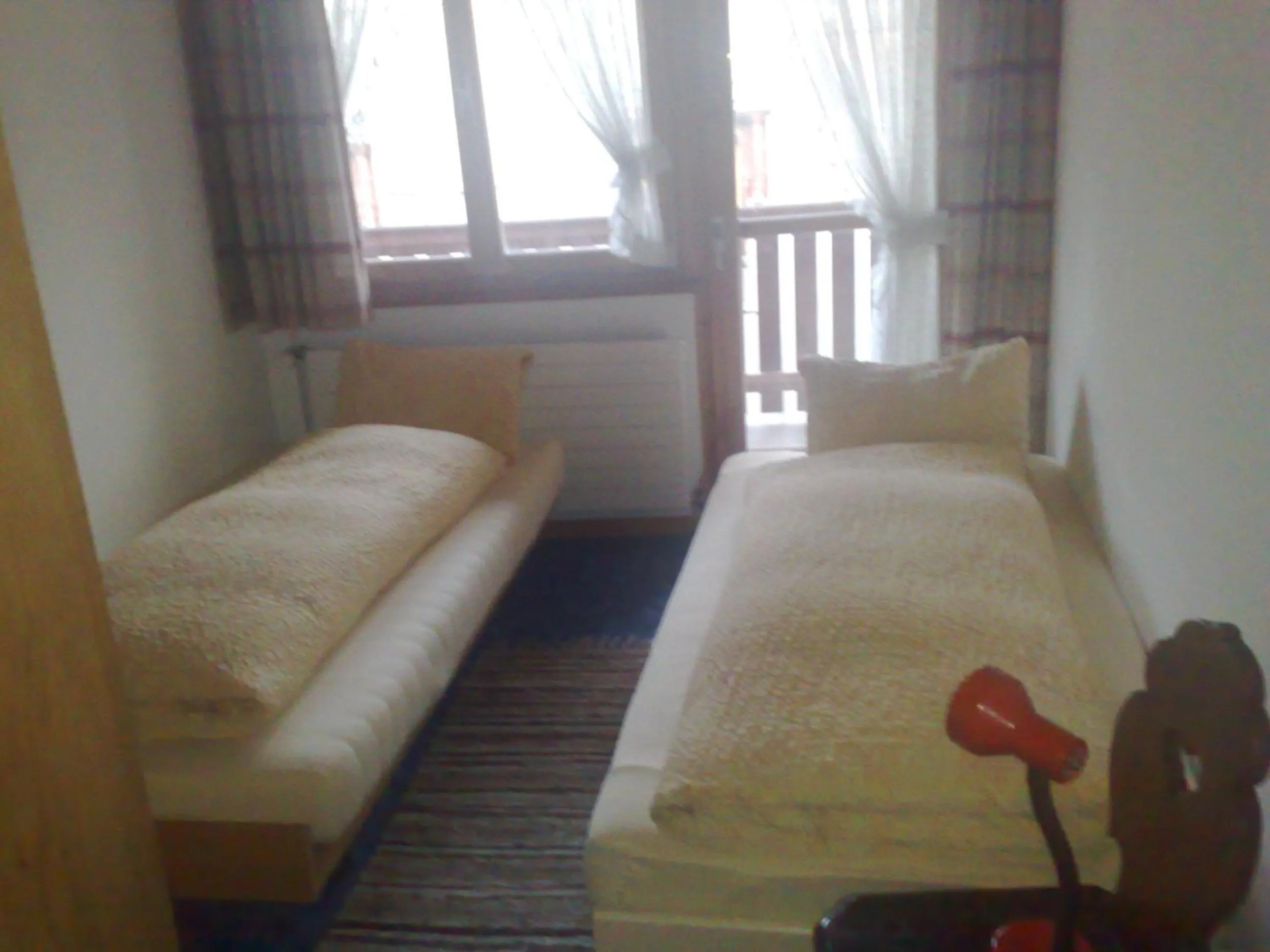 Bed in B&B Hotel & Appartements Chasa Valär
