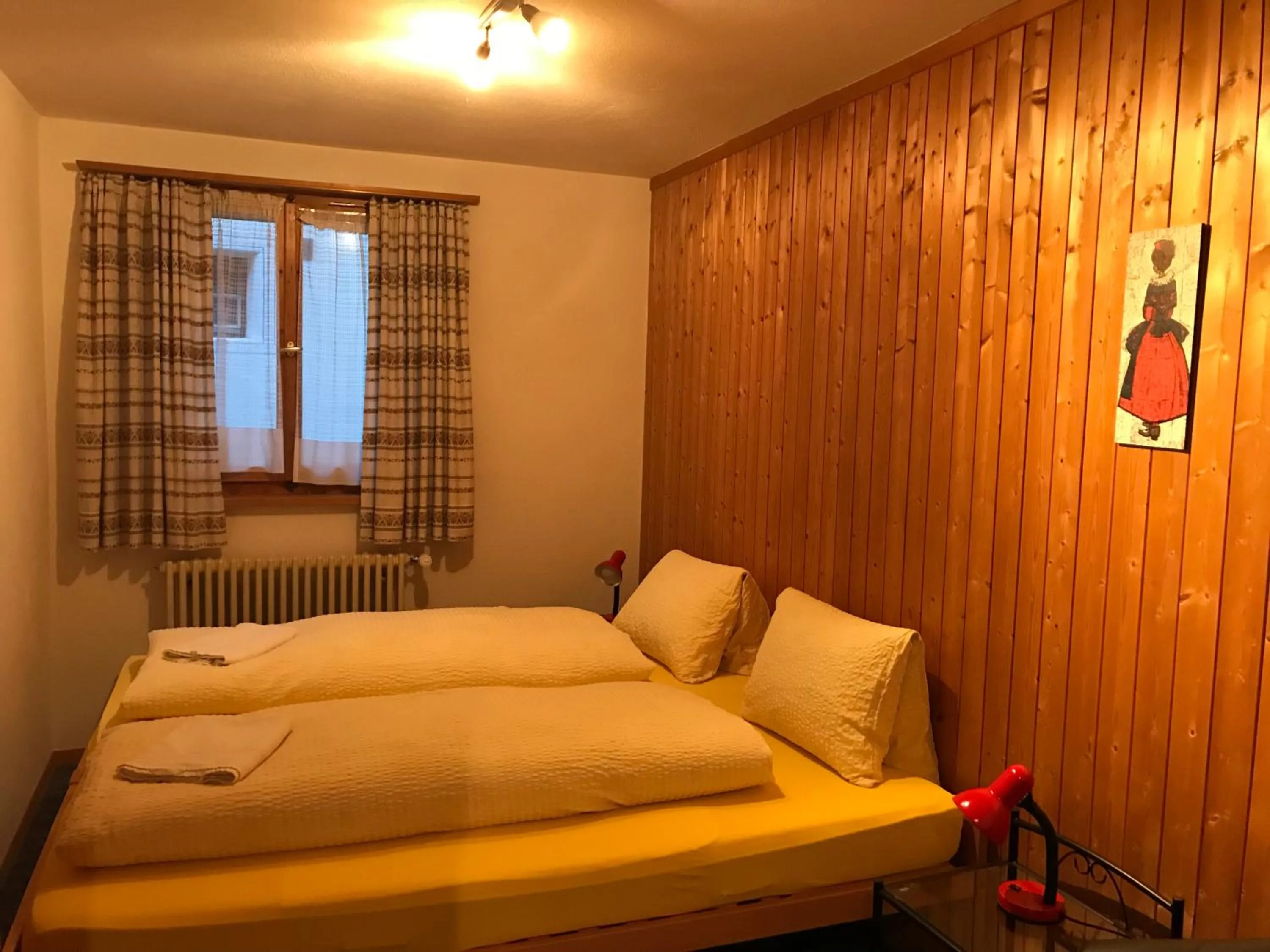 Bed in B&B Hotel & Appartements Chasa Valär