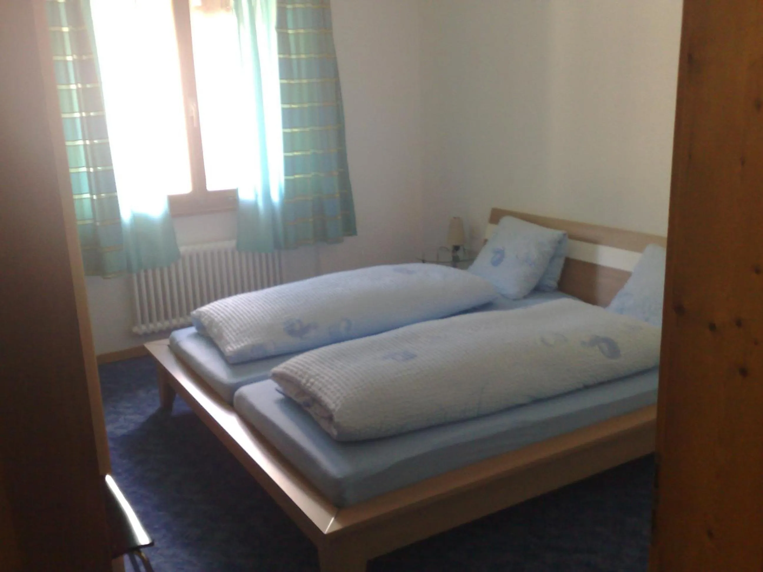 Bed in B&B Hotel & Appartements Chasa Valär