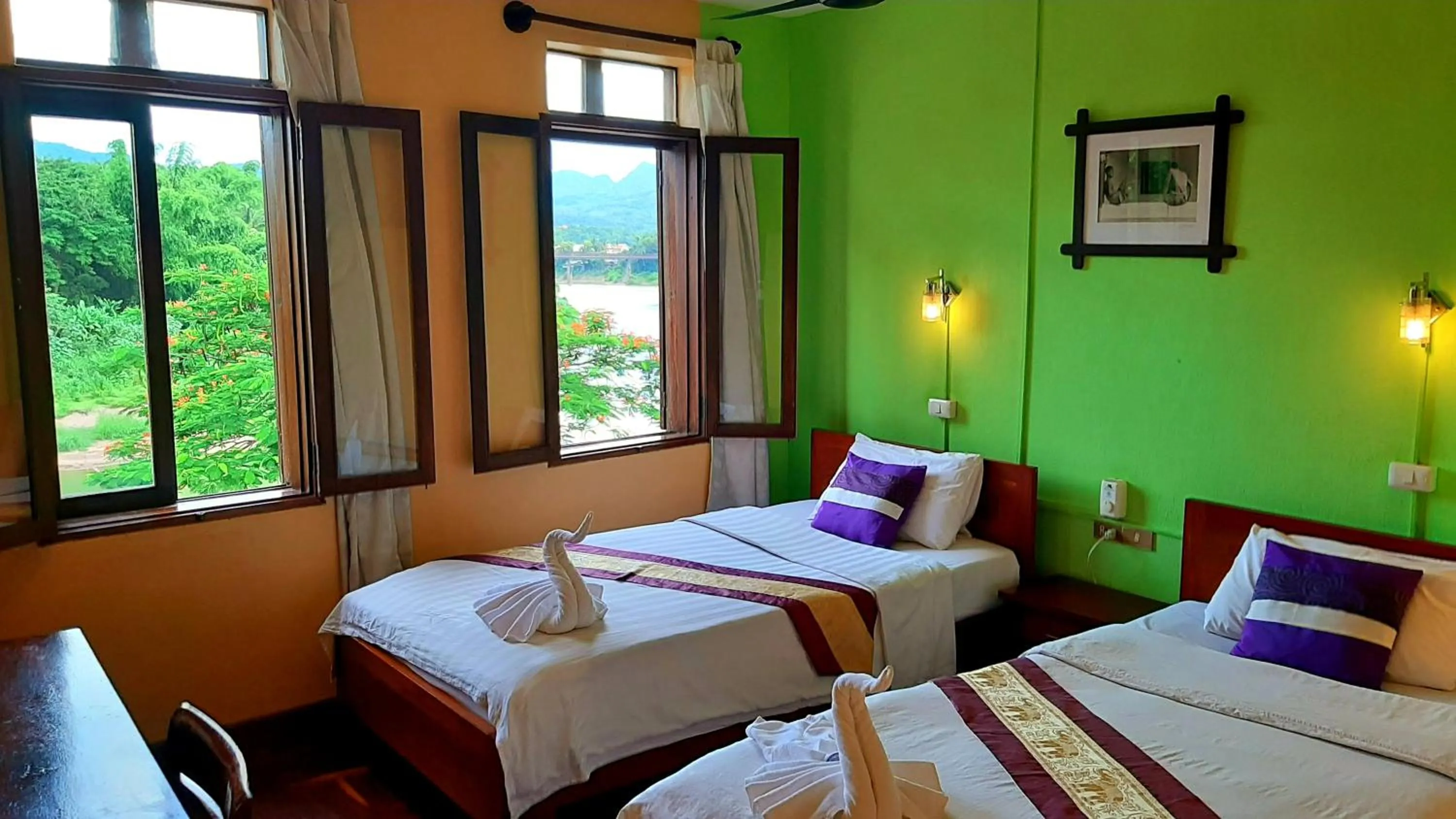 Photo of the whole room, Bed in Saynamkhan River View