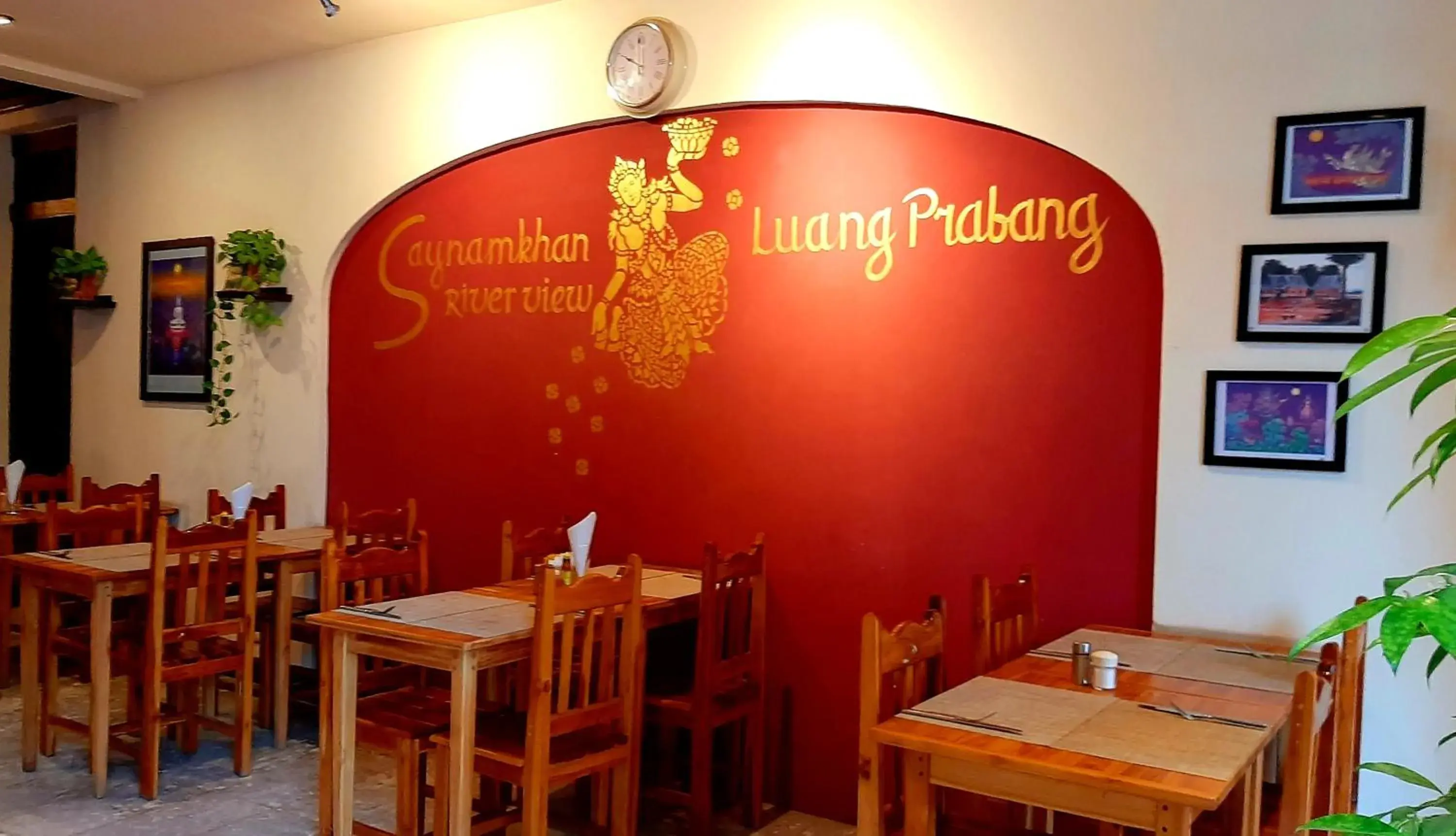 Restaurant/places to eat in Saynamkhan River View Restaurant/places to eat in Saynamkhan River View