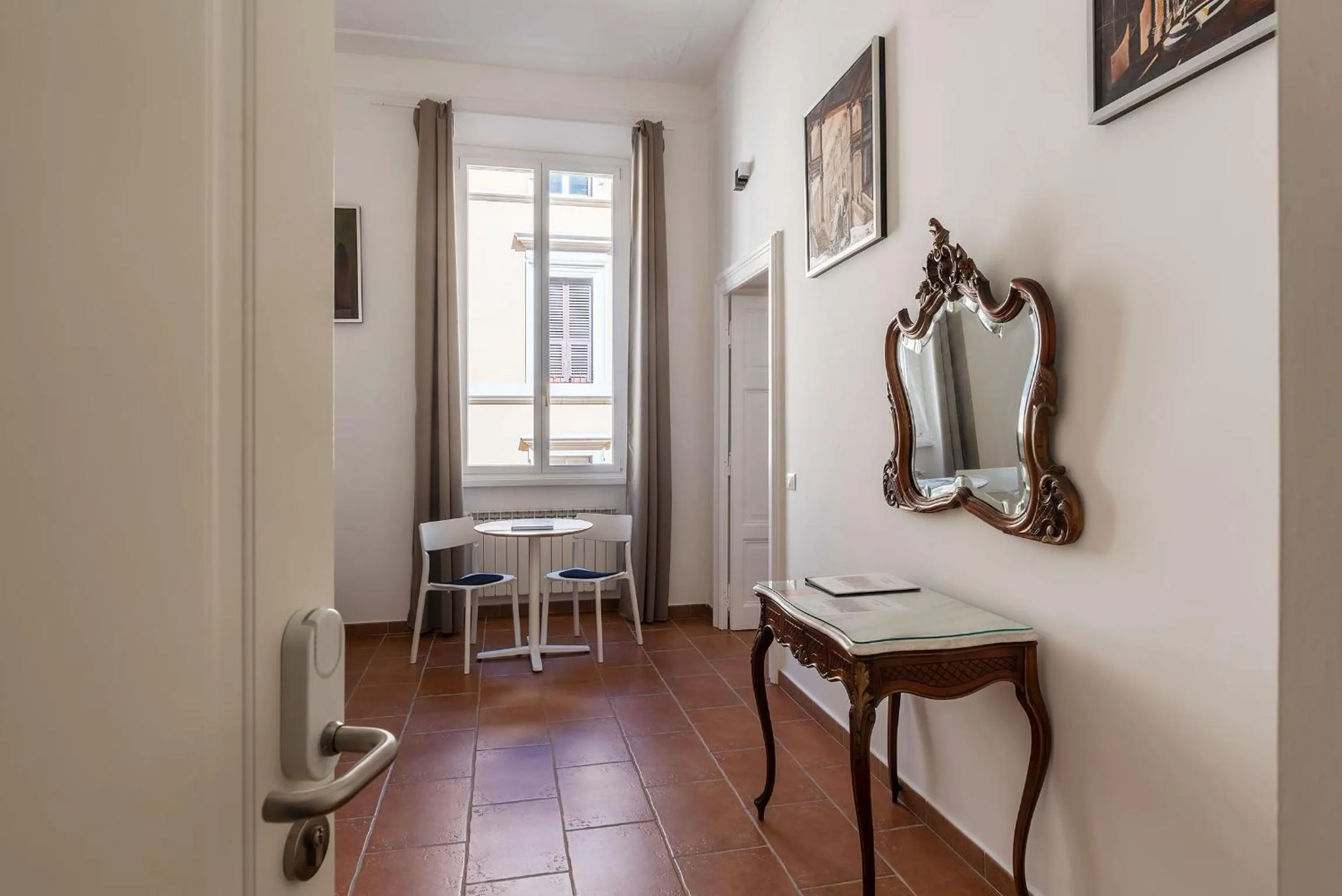 Facade/entrance in Appartamento Via Genova