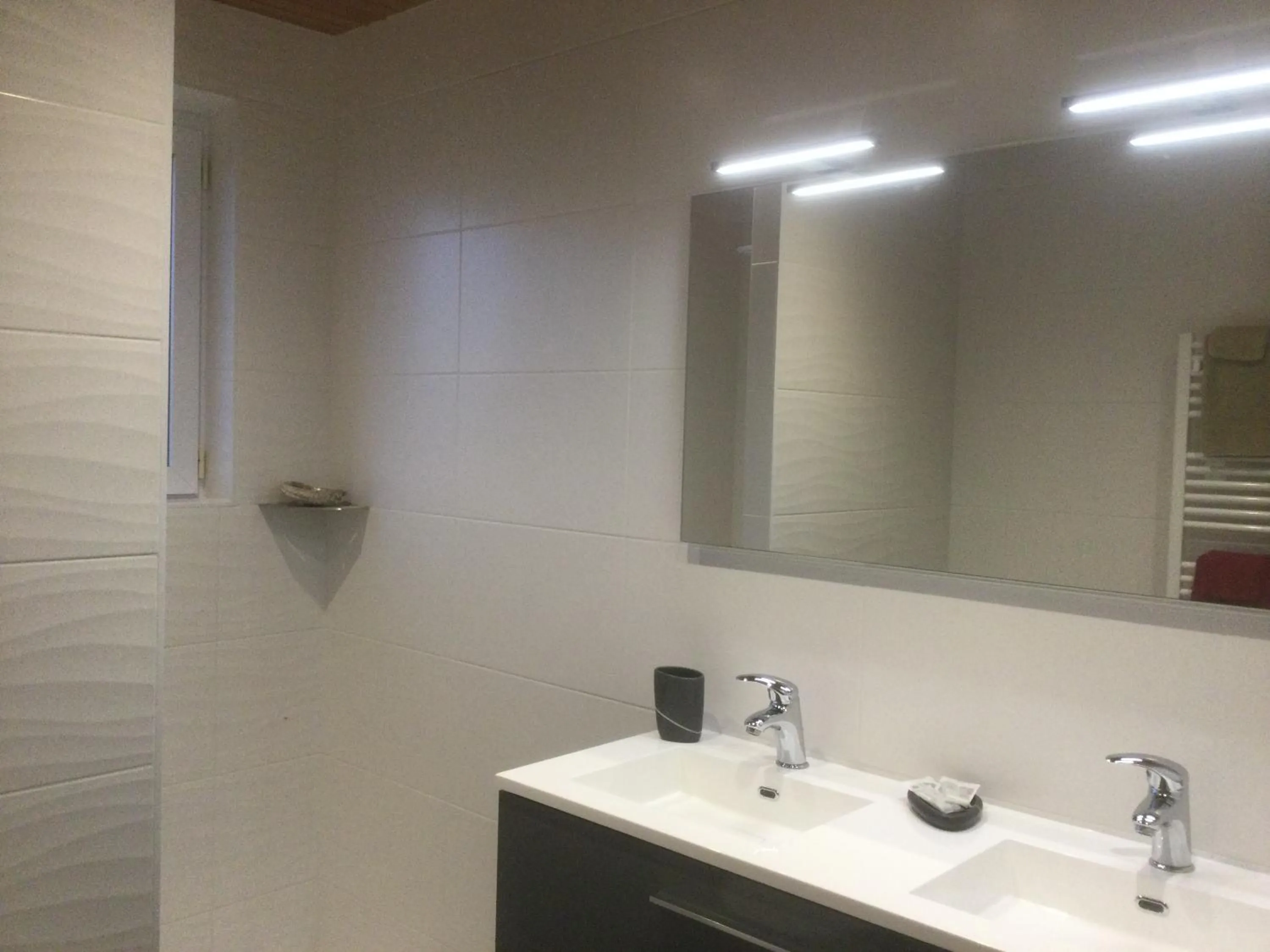 Property building in Les Chambres de Kermenguy