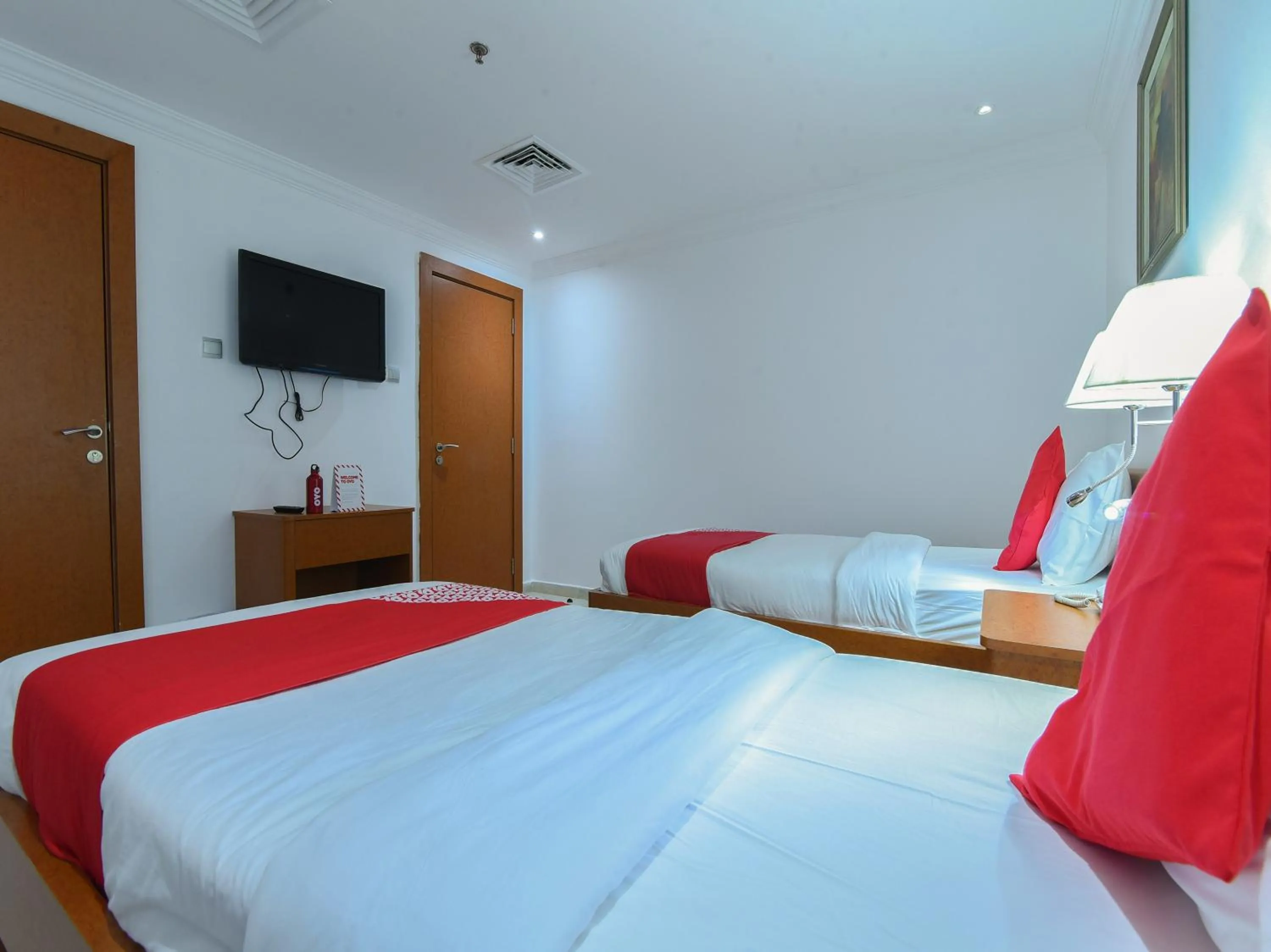 Bedroom, Bed in Mirage Hotel