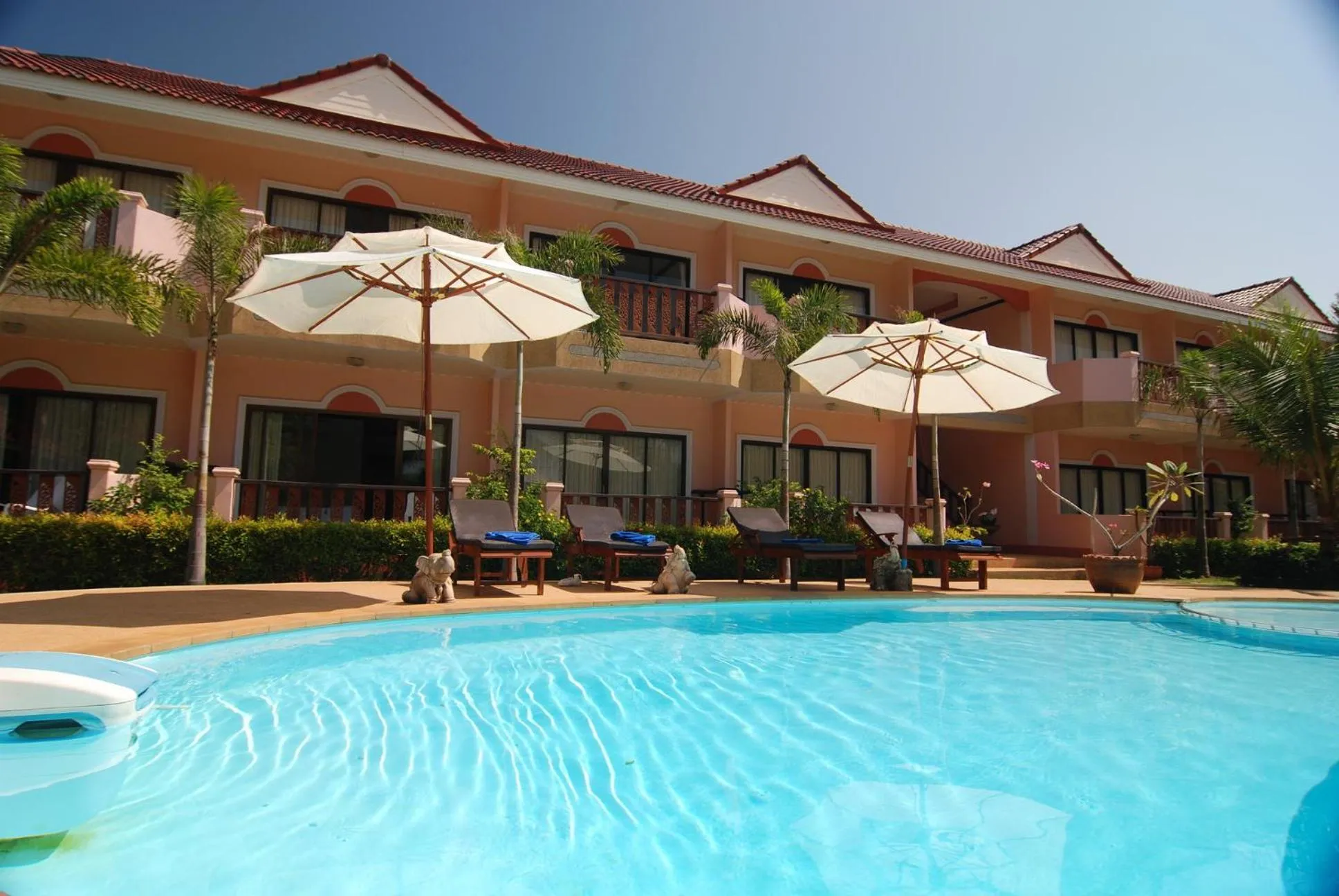 Property building in Lanta Seafront Resort